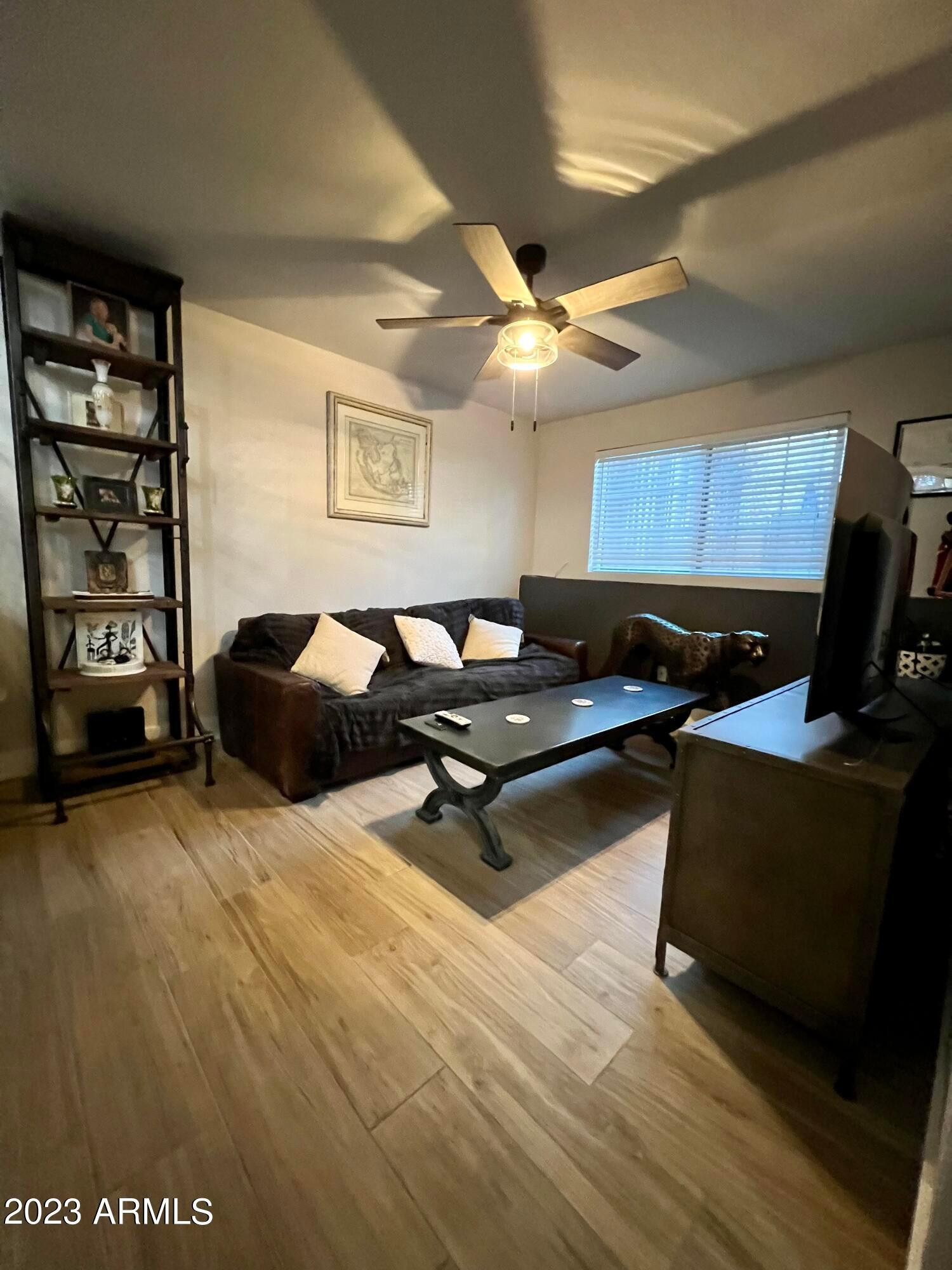 4901 E Kelton Lane Unit 1219