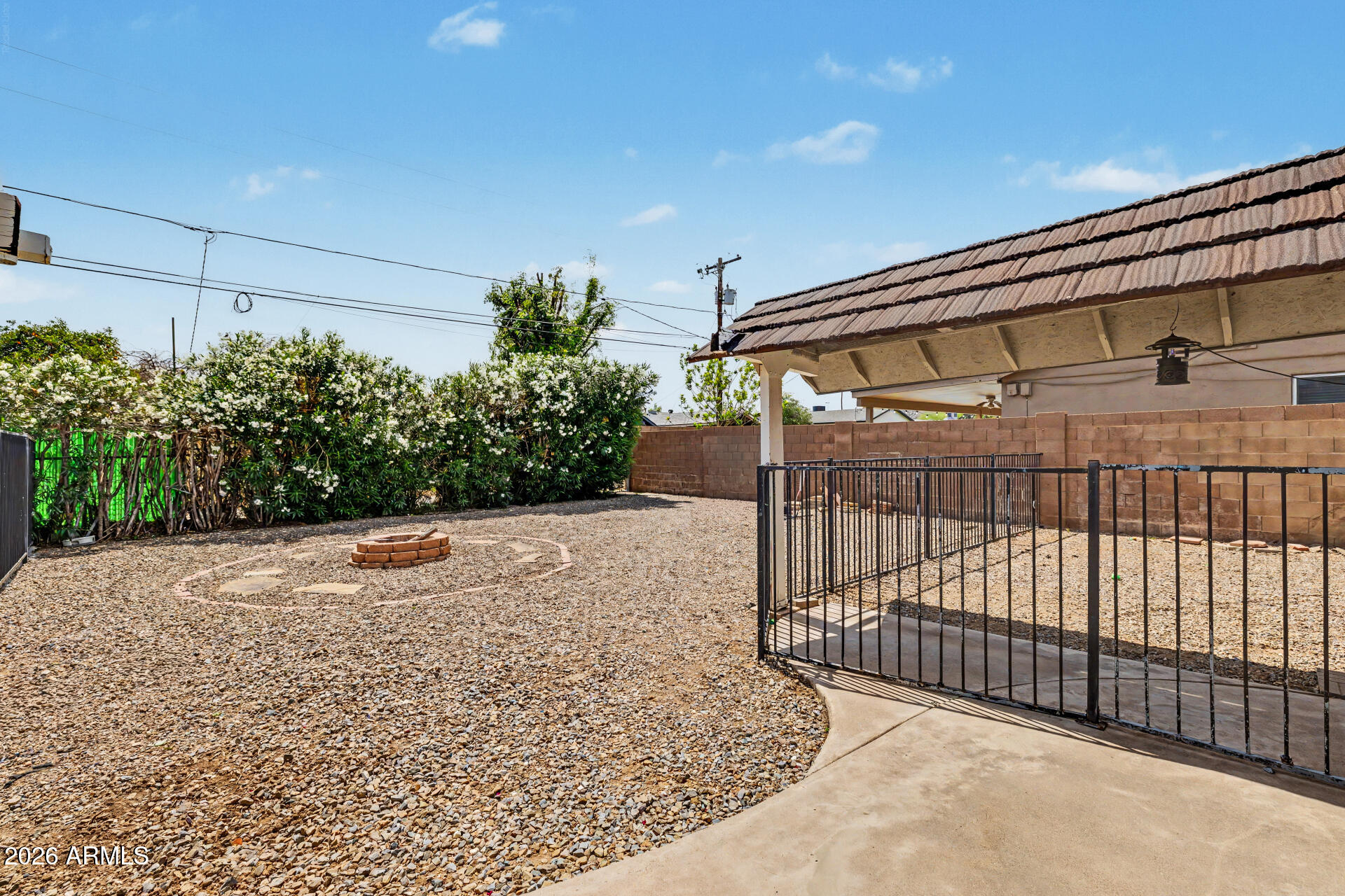 3027 E YUCCA Street