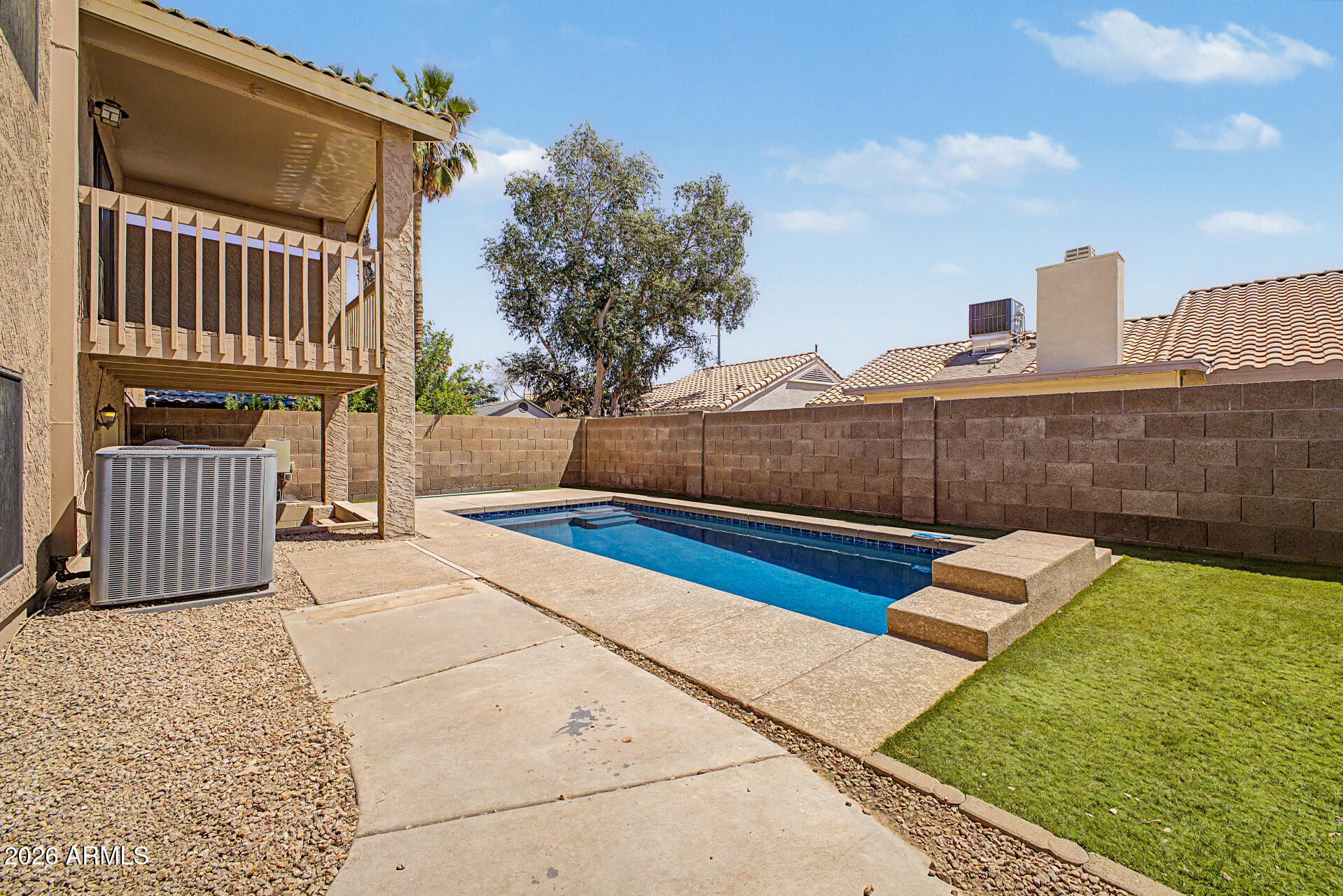 4021 E AMBERWOOD Drive