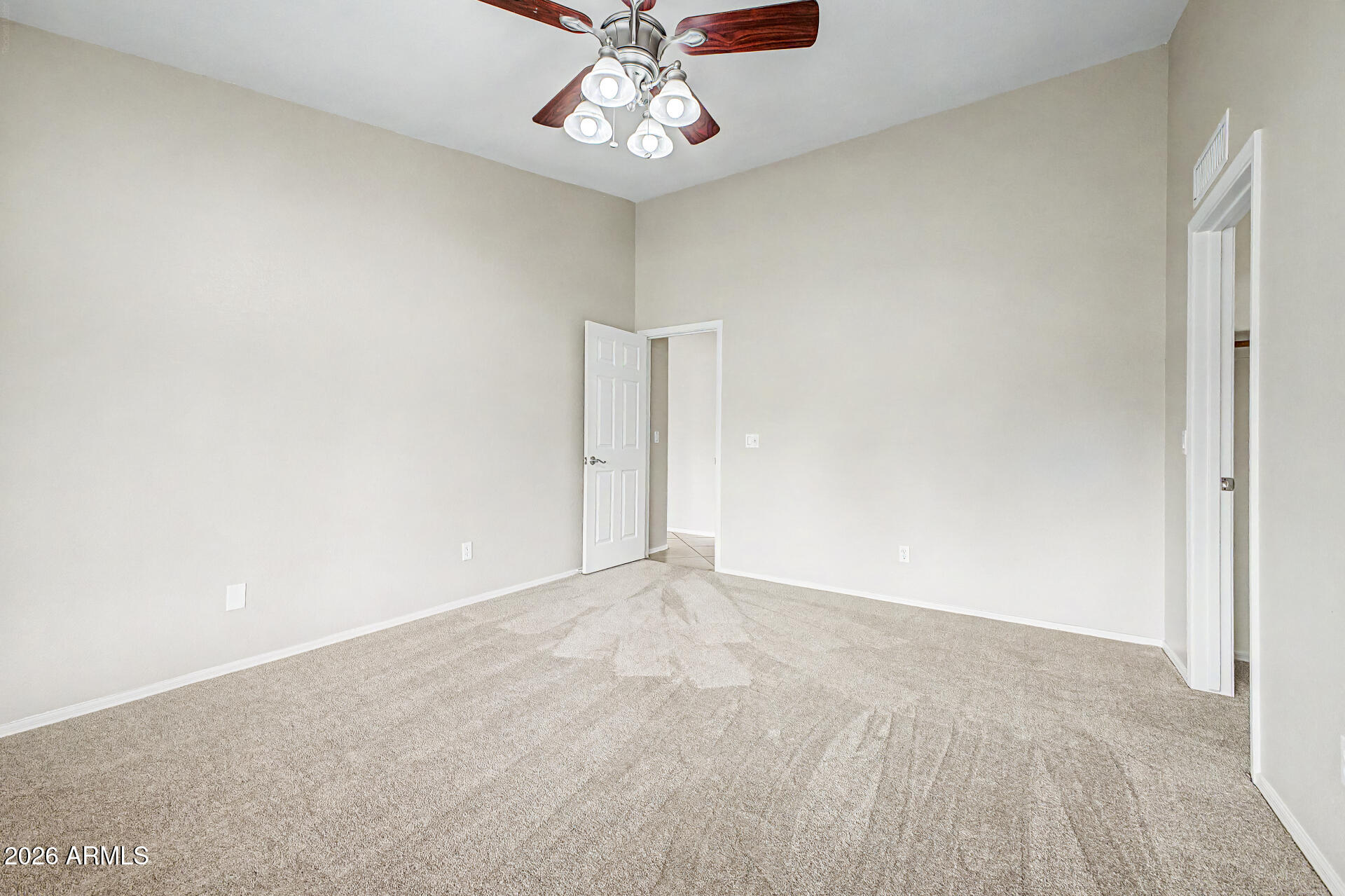 119 S COMANCHE Drive
