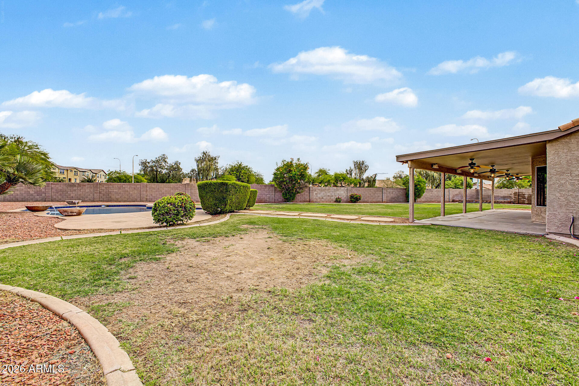 119 S COMANCHE Drive