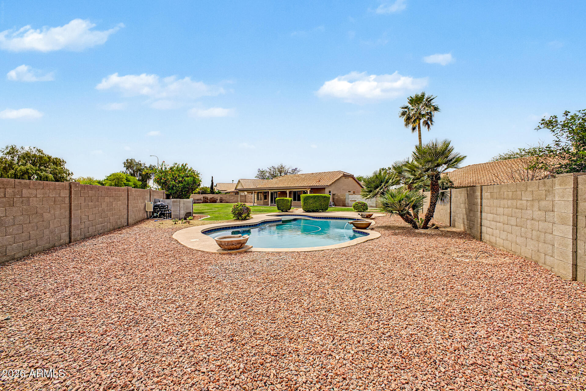 119 S COMANCHE Drive
