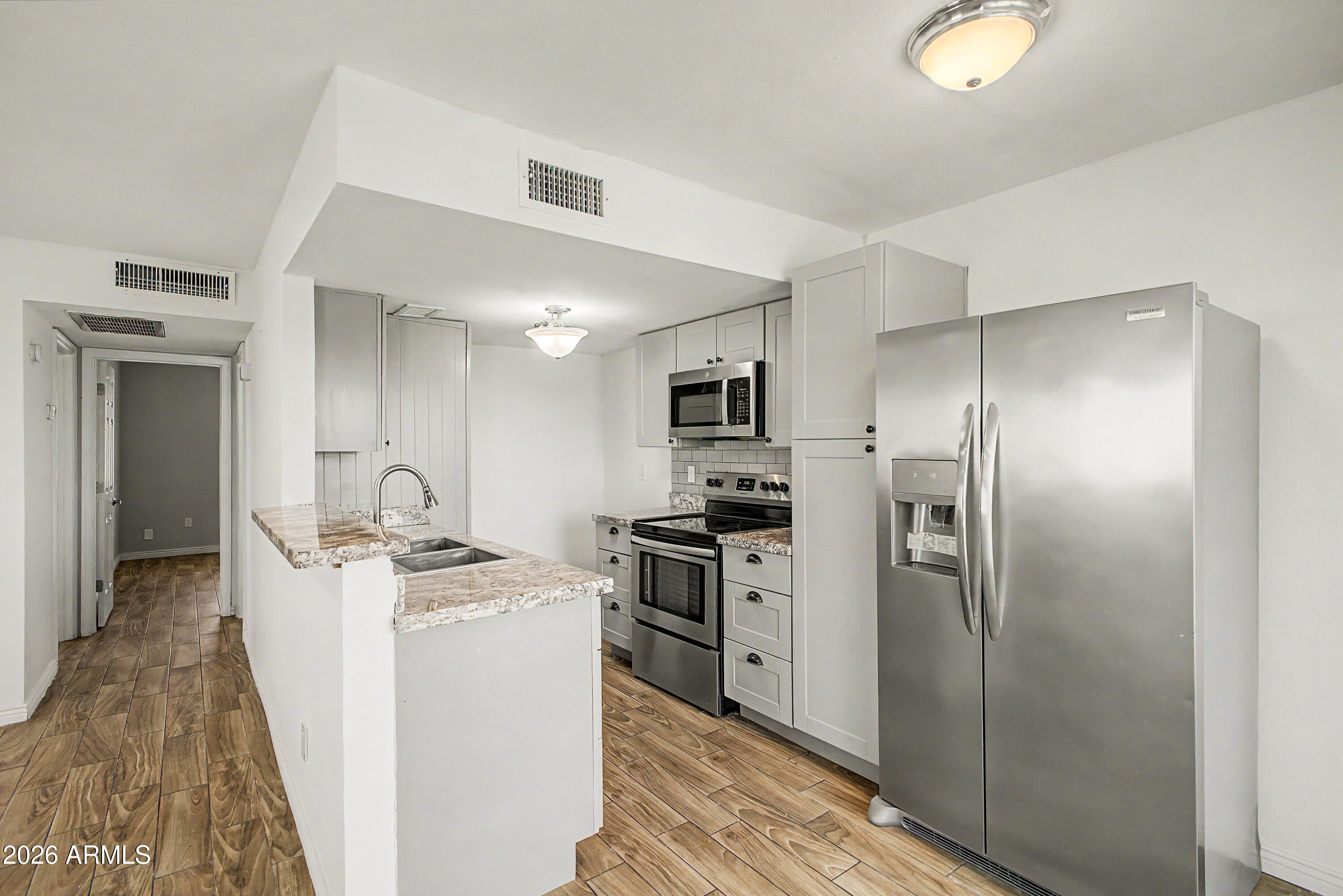 2132 W Glenrosa Avenue 81D