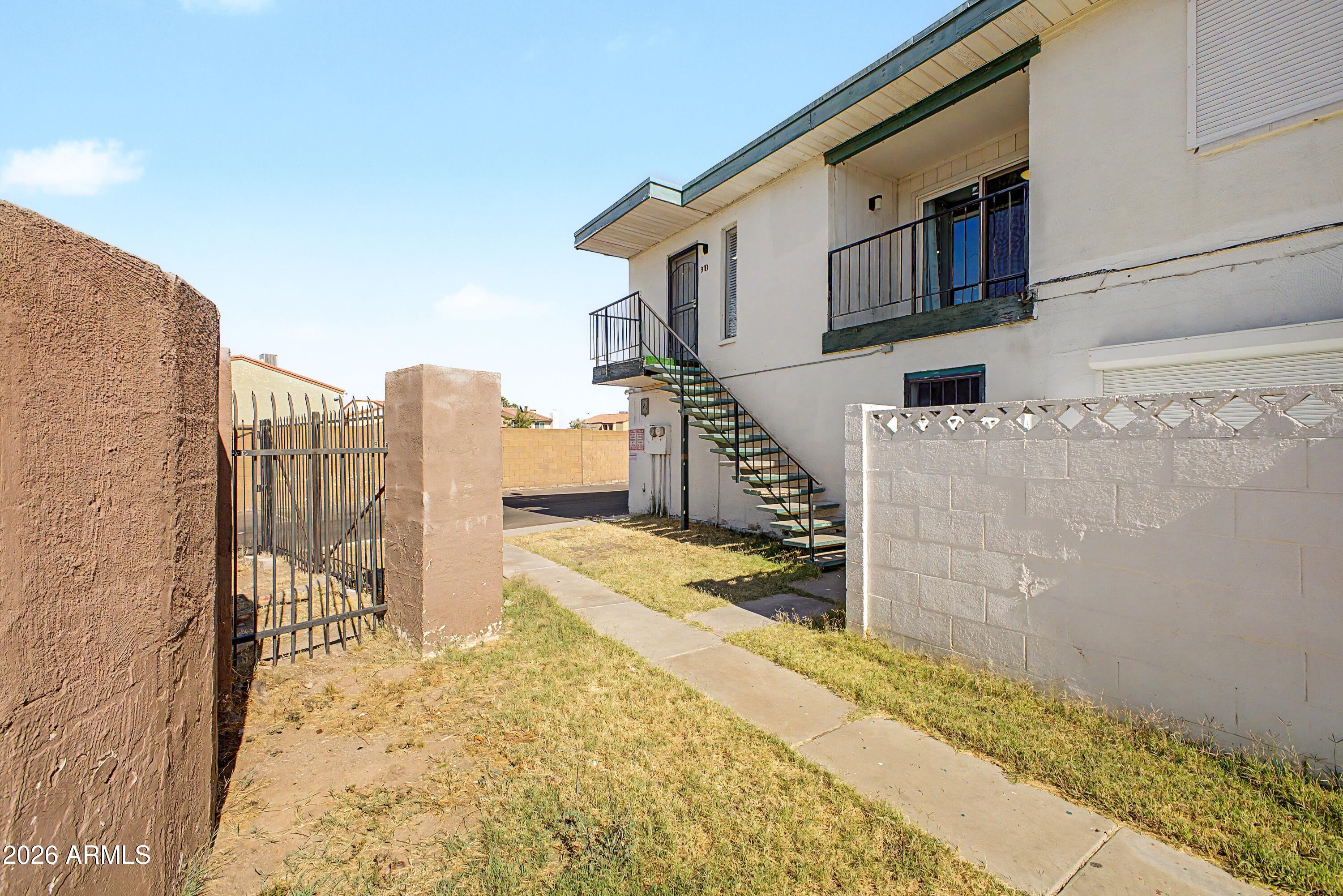 2132 W Glenrosa Avenue 81D