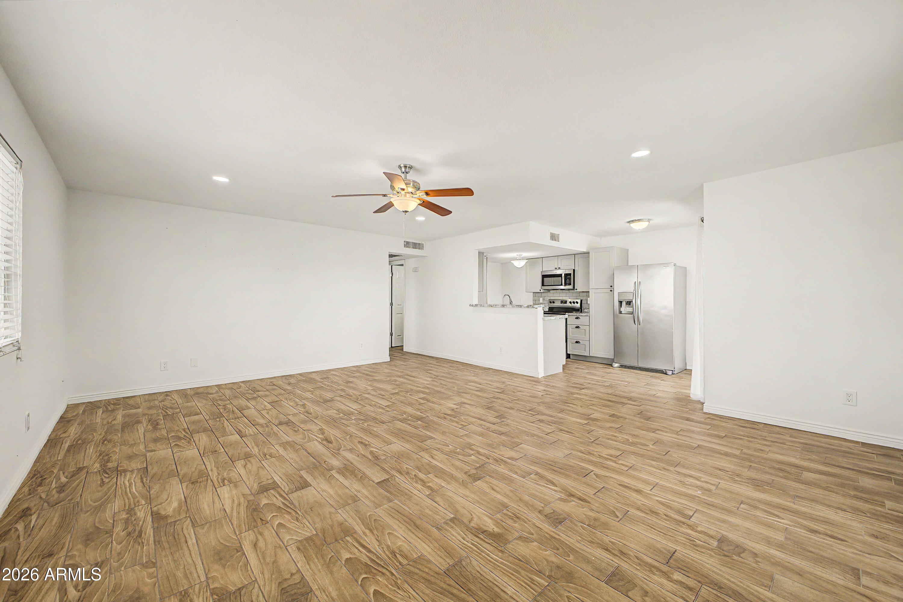2132 W Glenrosa Avenue 81D