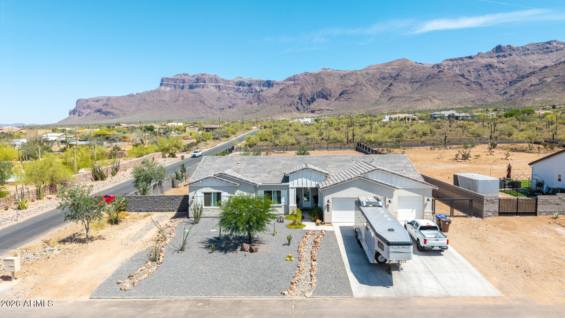 10464 E Magnolia Road