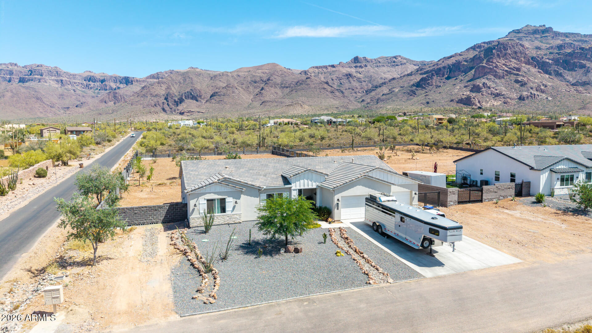 10464 E Magnolia Road