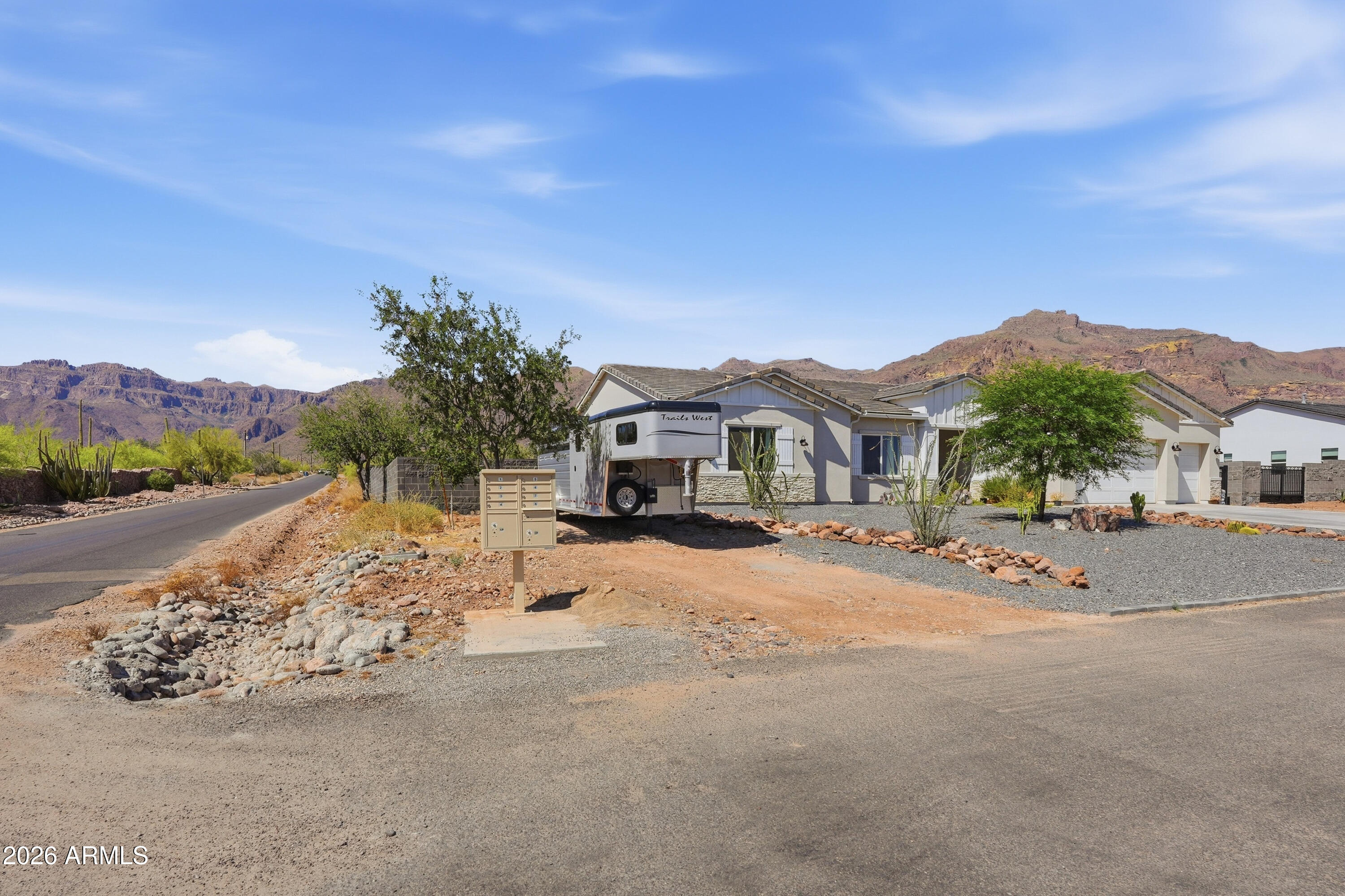 10464 E Magnolia Road