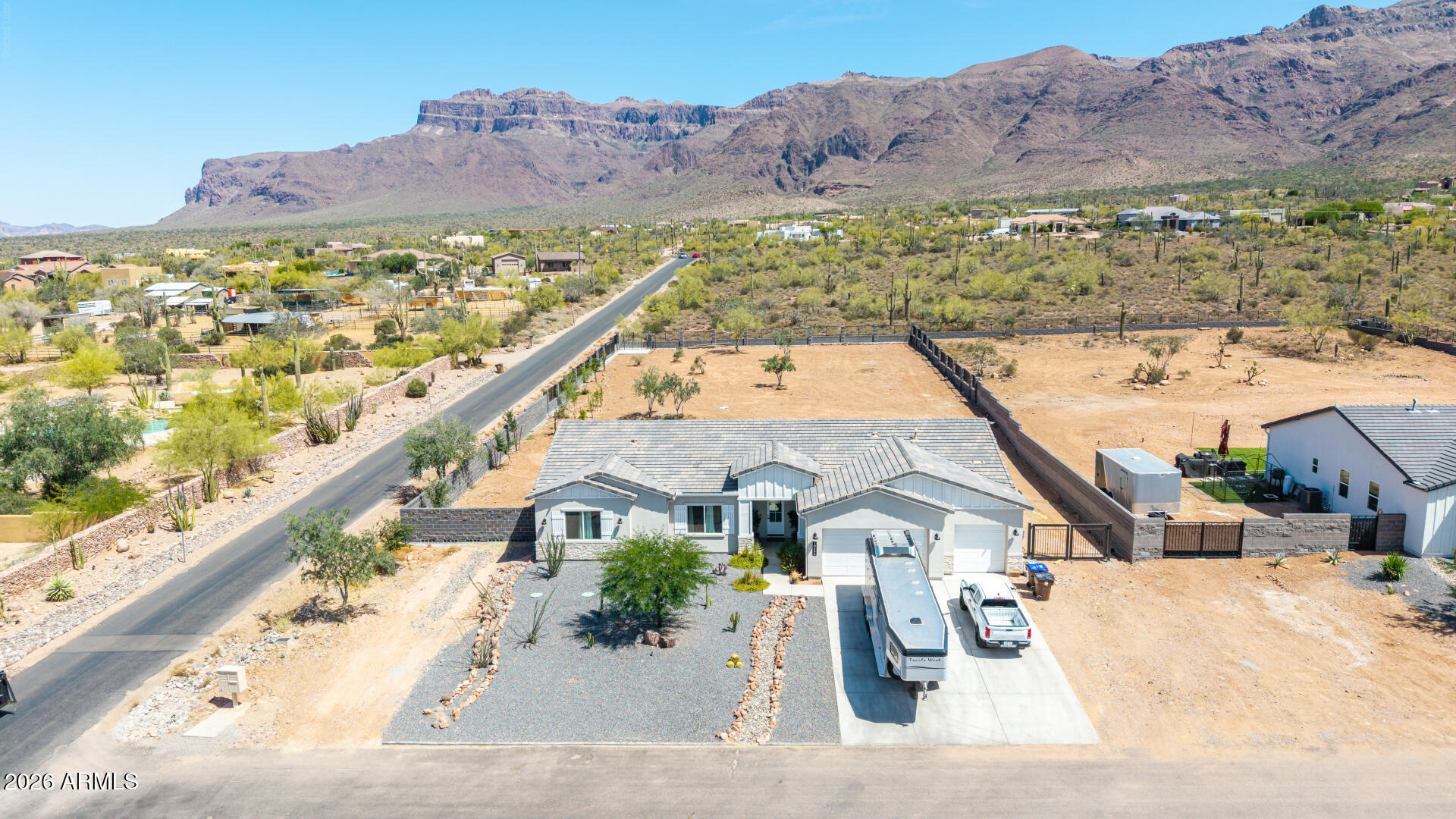 10464 E Magnolia Road
