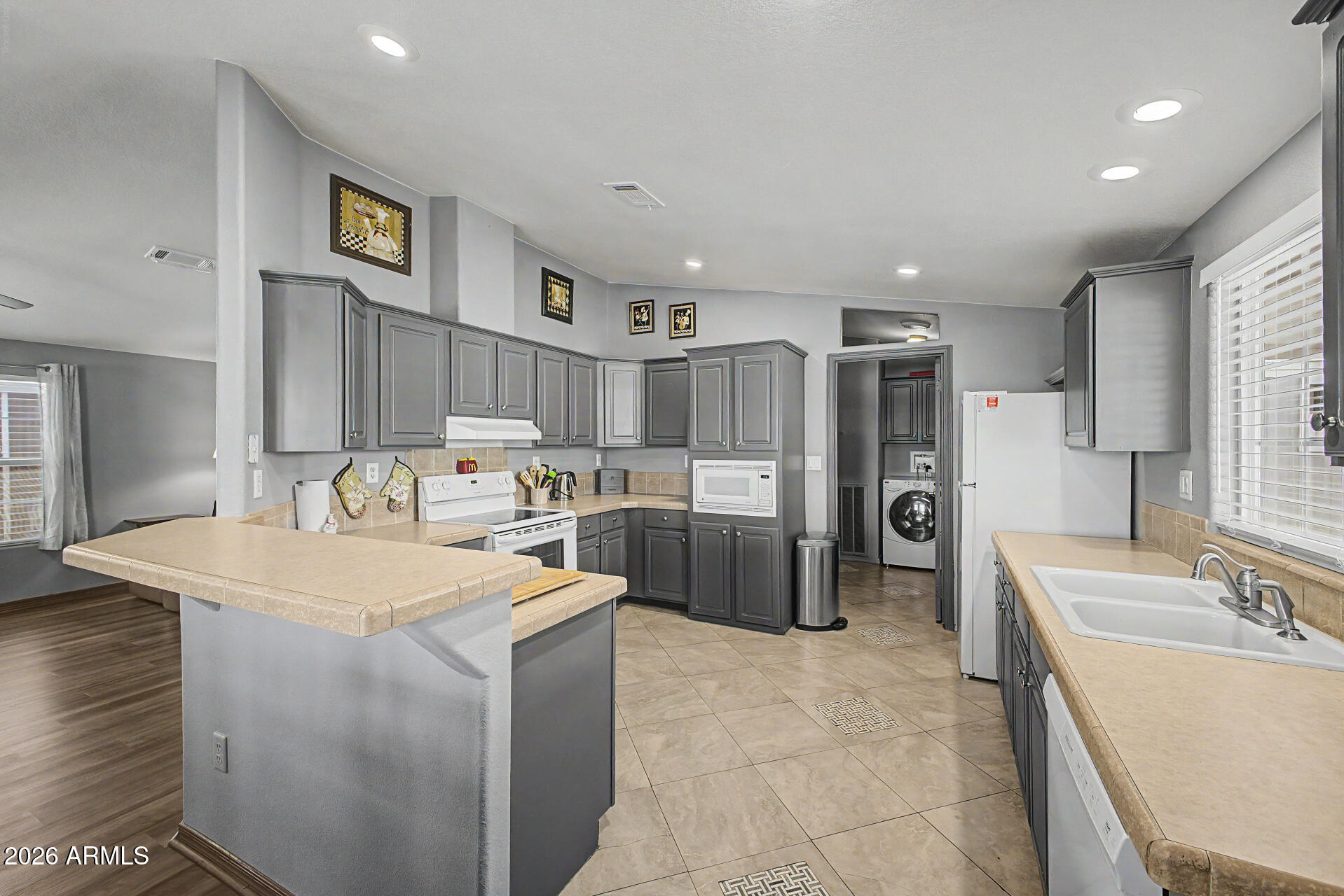 7300 N 51ST Avenue C49