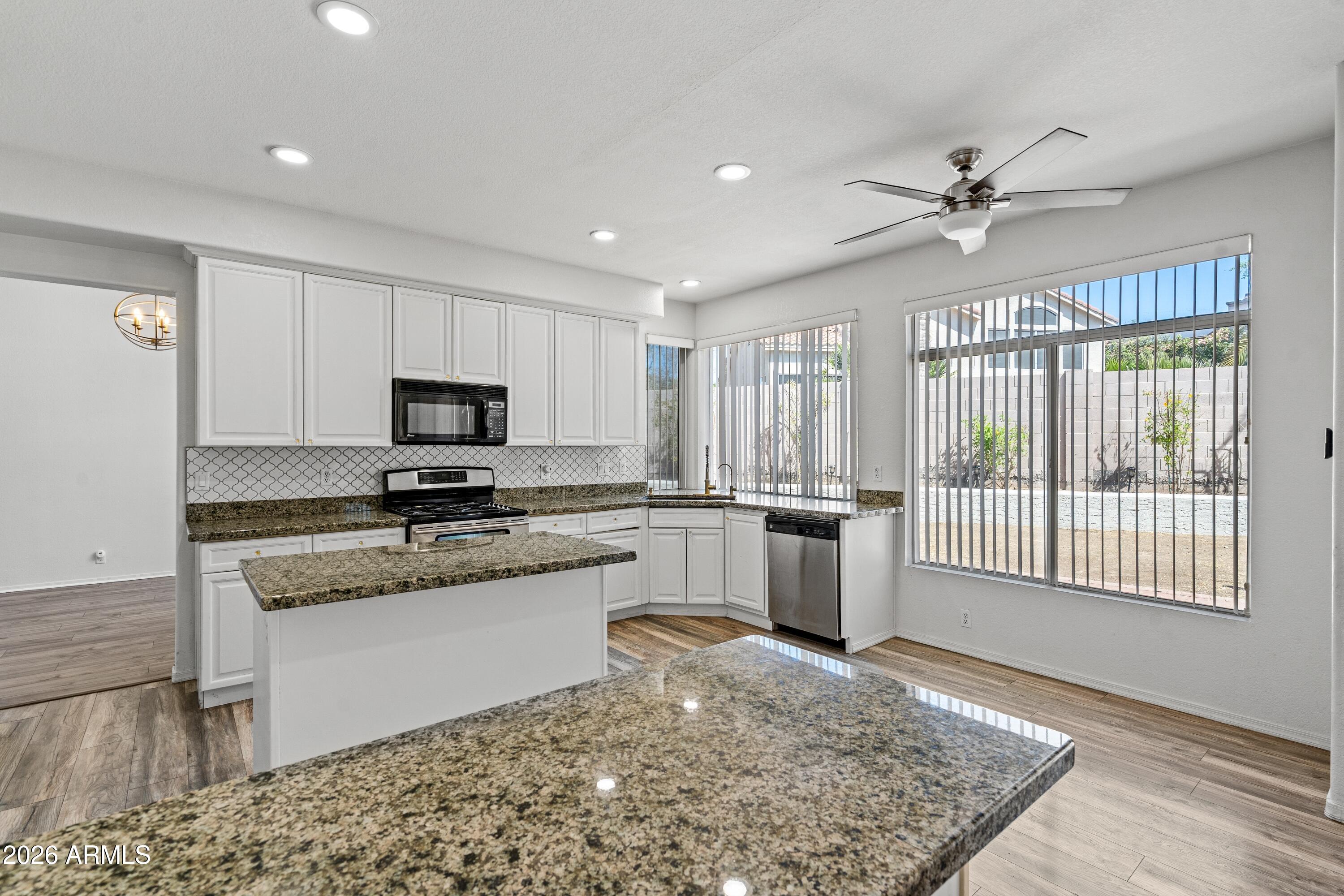 5952 W MORNING DOVE Drive