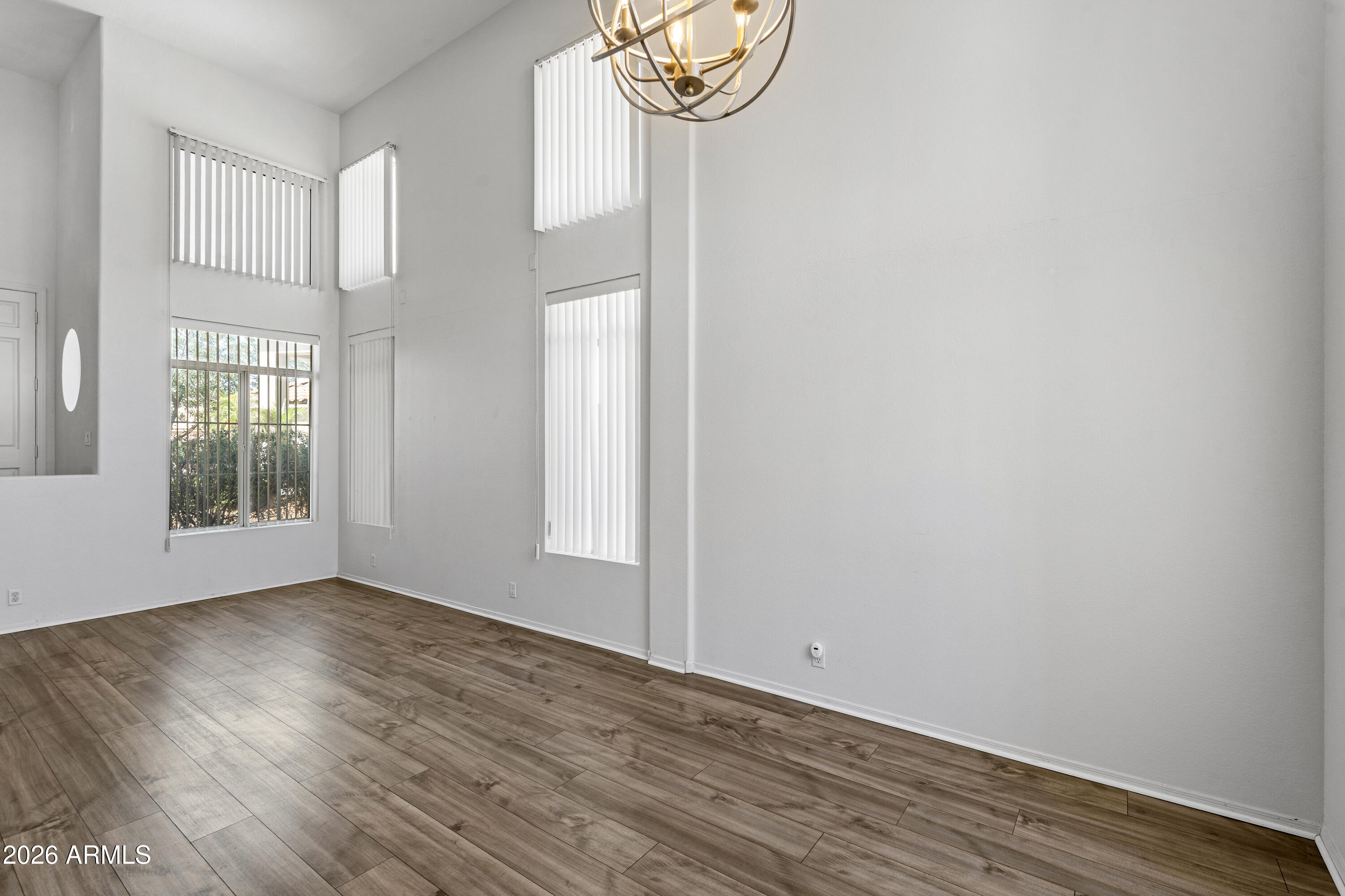 5952 W MORNING DOVE Drive