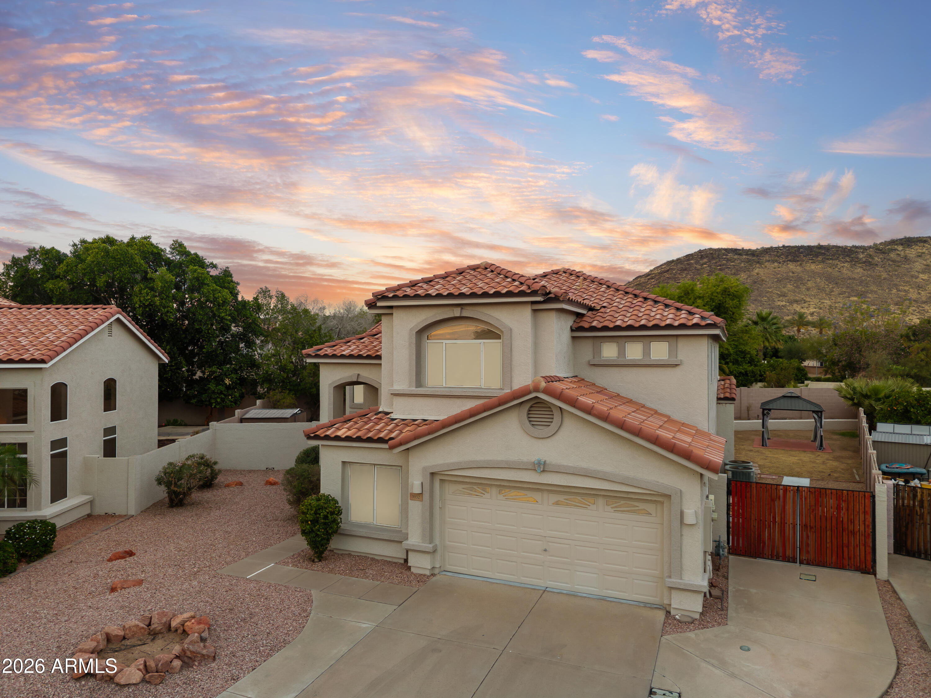 5952 W MORNING DOVE Drive