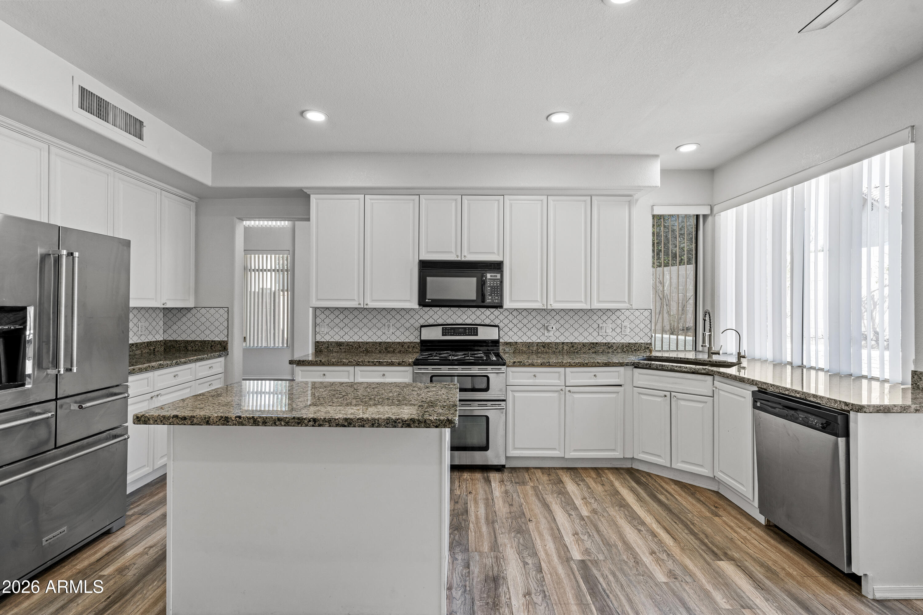 5952 W MORNING DOVE Drive
