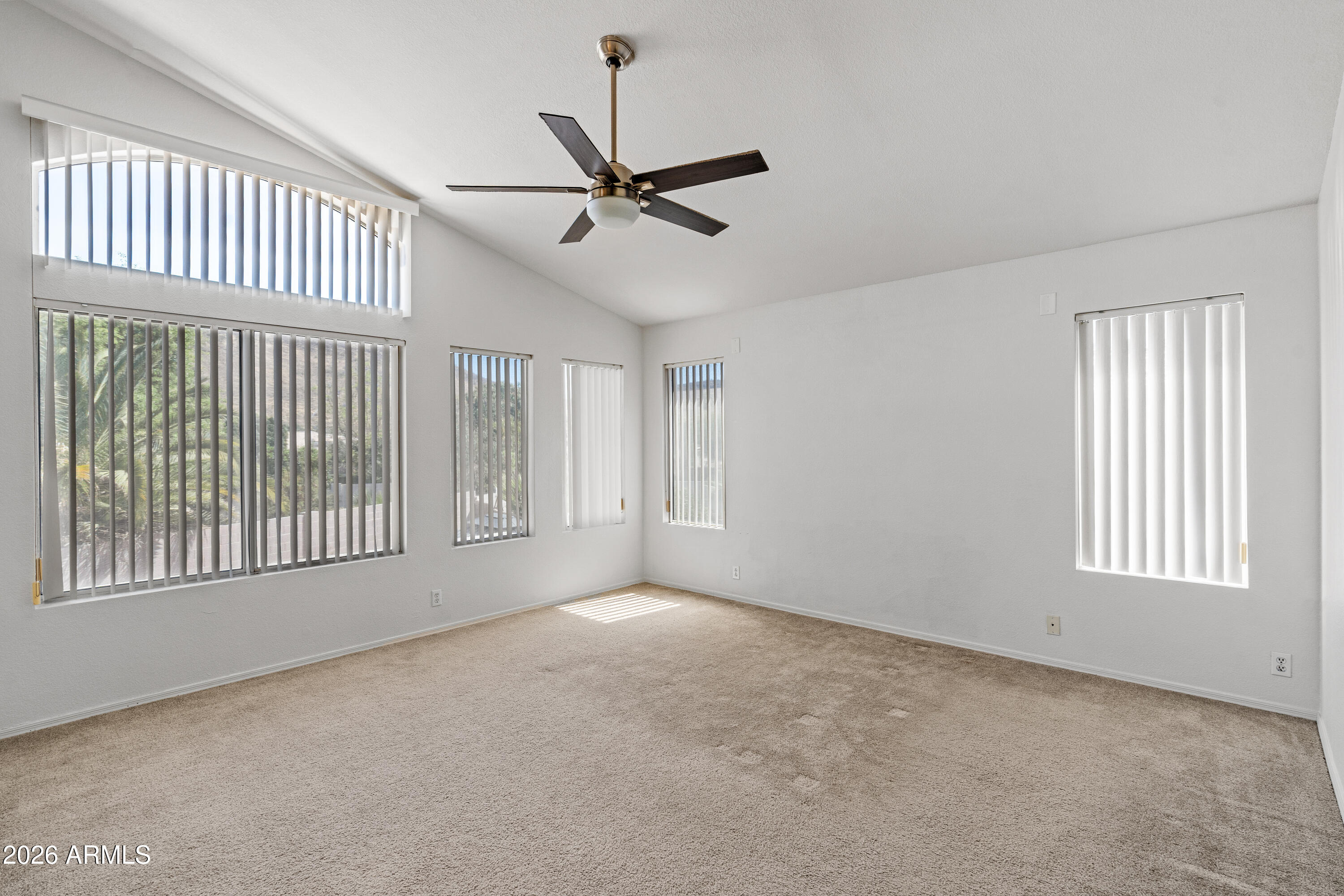 5952 W MORNING DOVE Drive