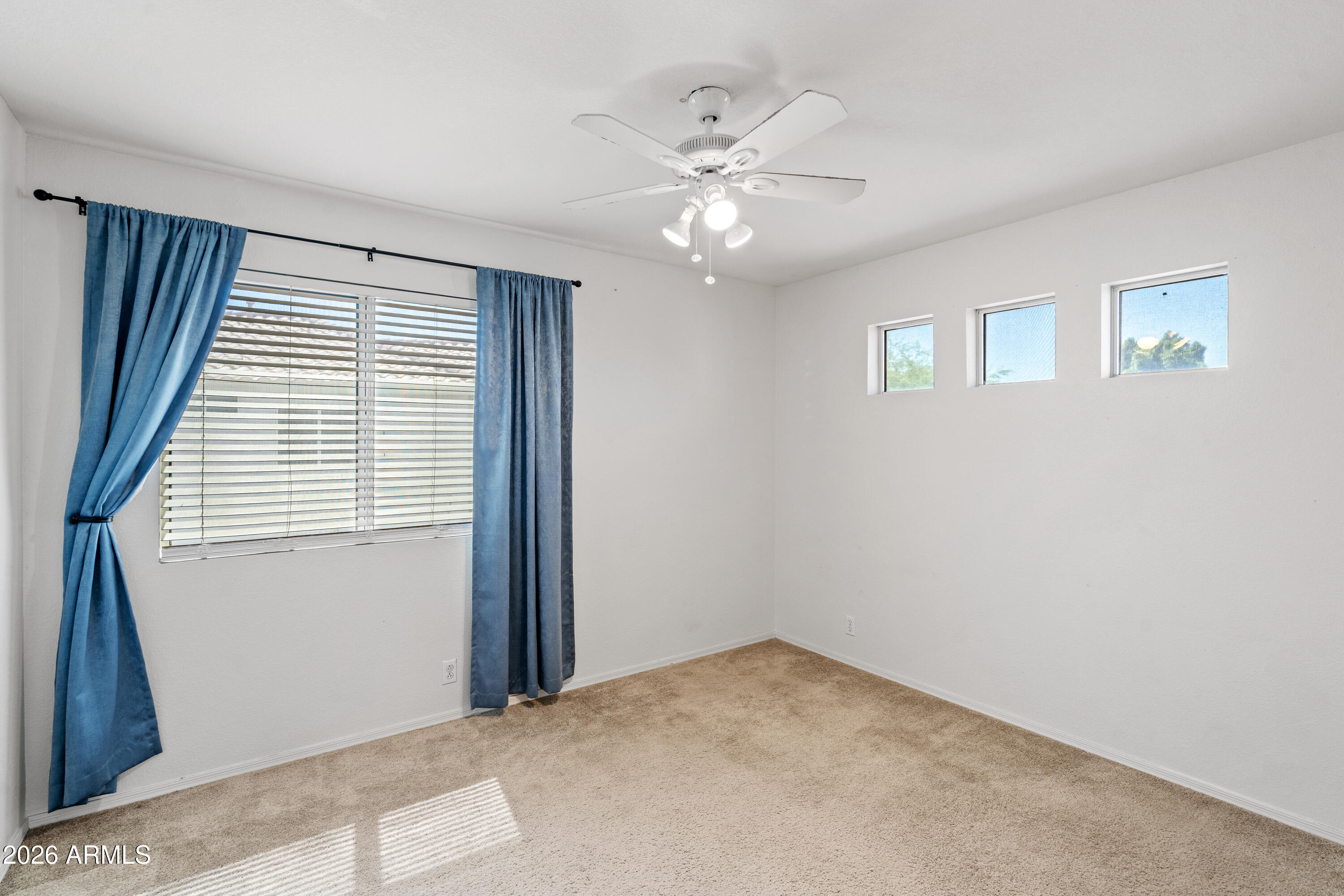5952 W MORNING DOVE Drive
