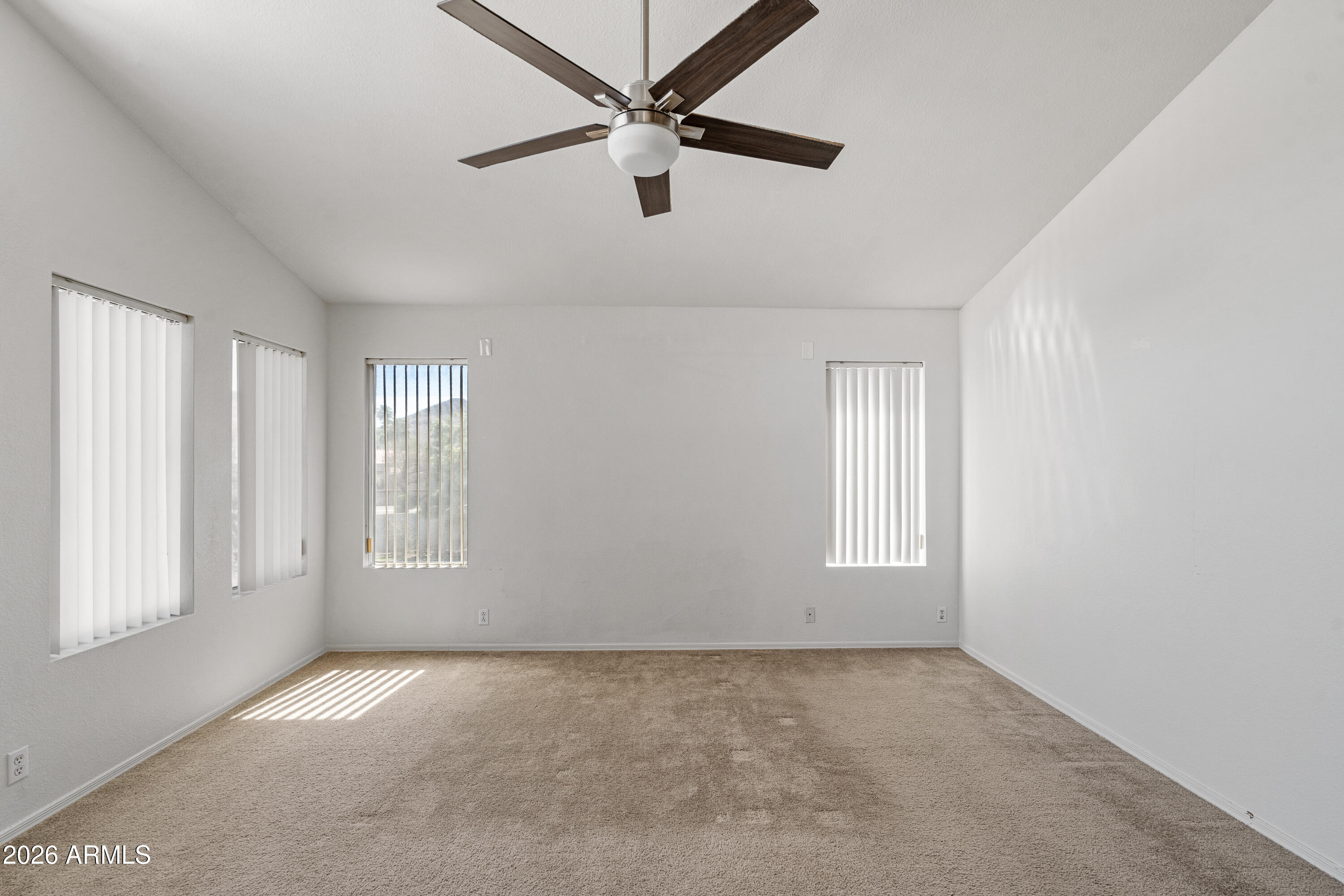 5952 W MORNING DOVE Drive