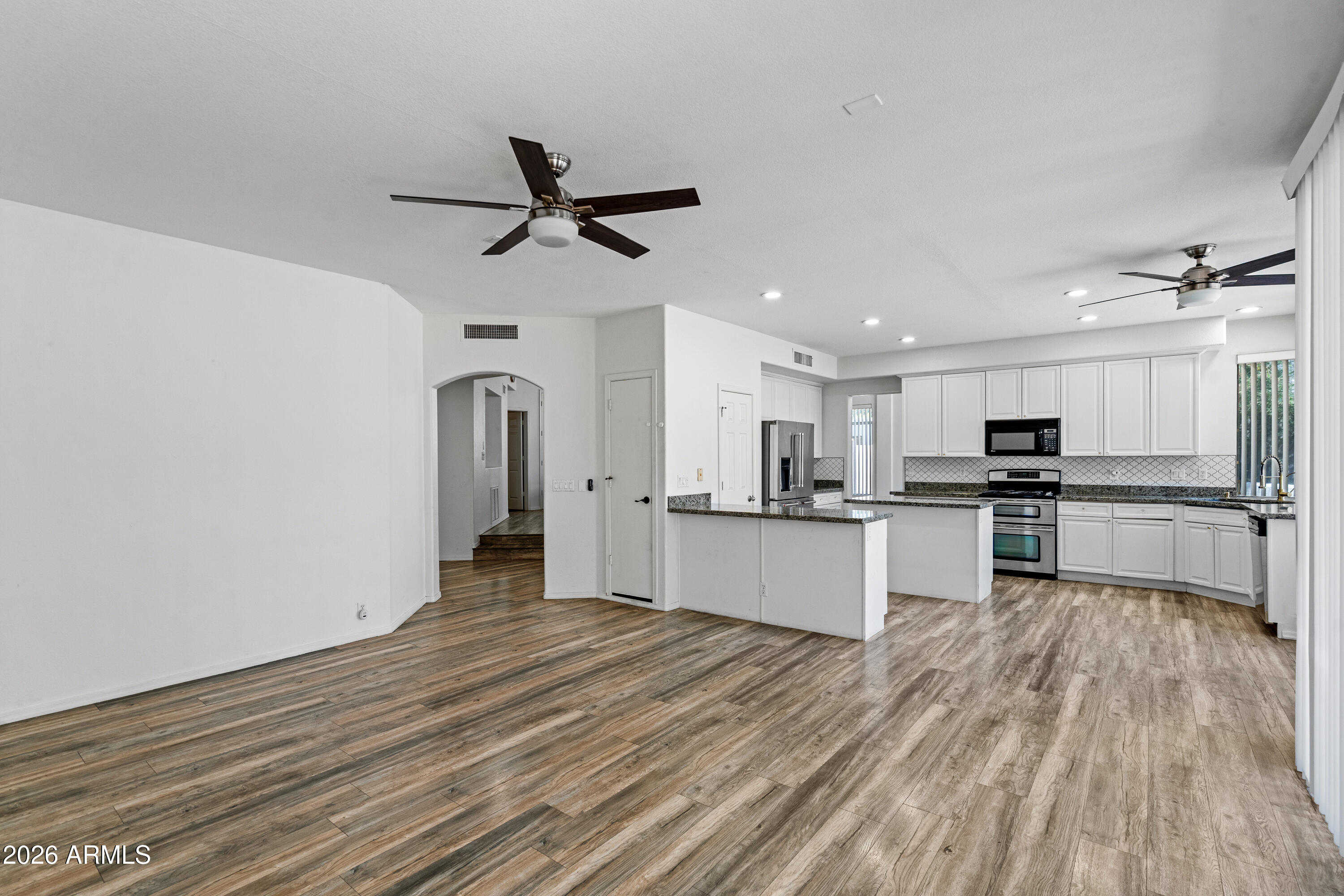 5952 W MORNING DOVE Drive