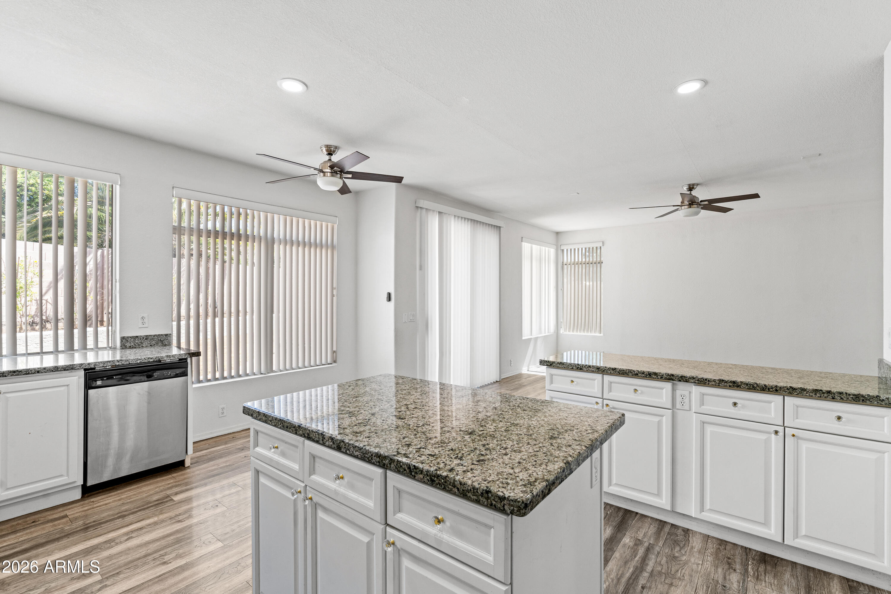 5952 W MORNING DOVE Drive