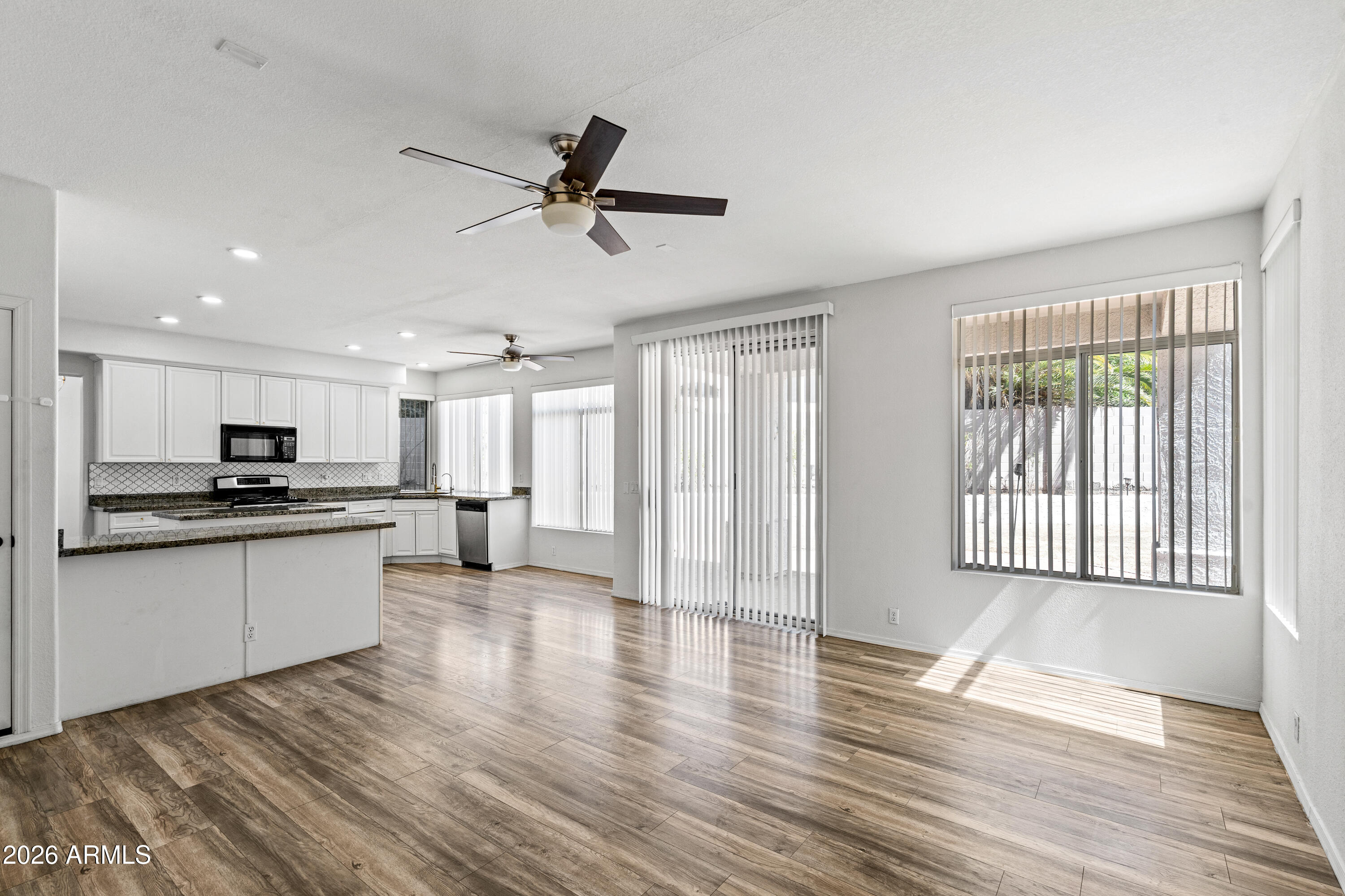 5952 W MORNING DOVE Drive