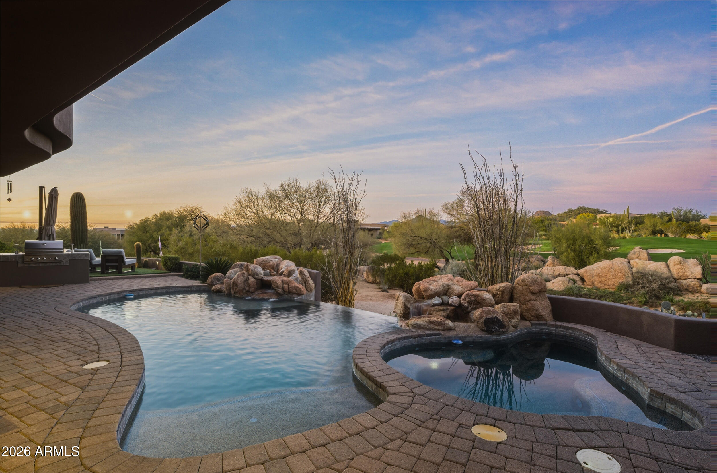 10664 E MONUMENT Drive