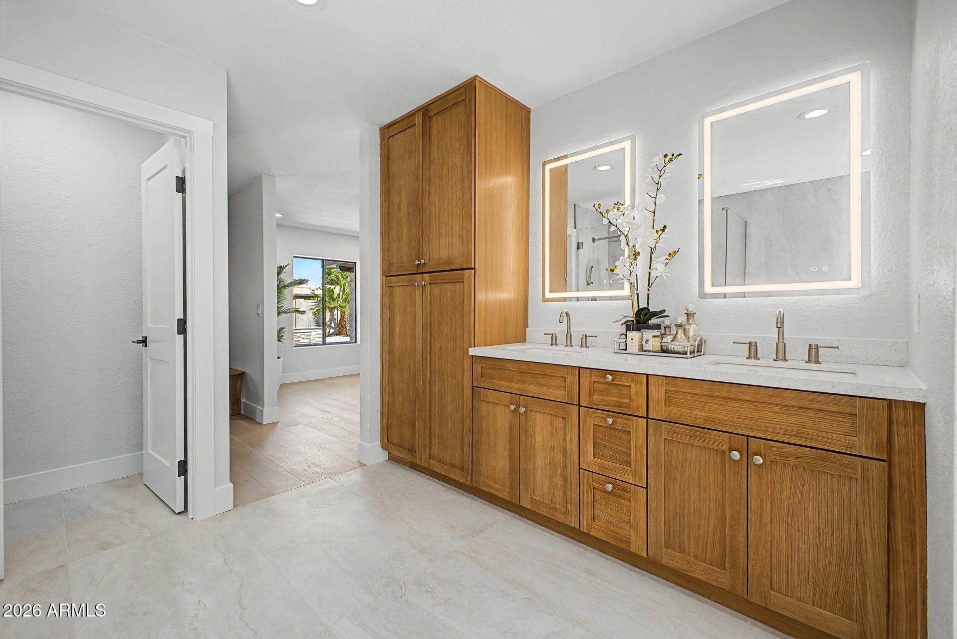 10190 N 106TH Street E