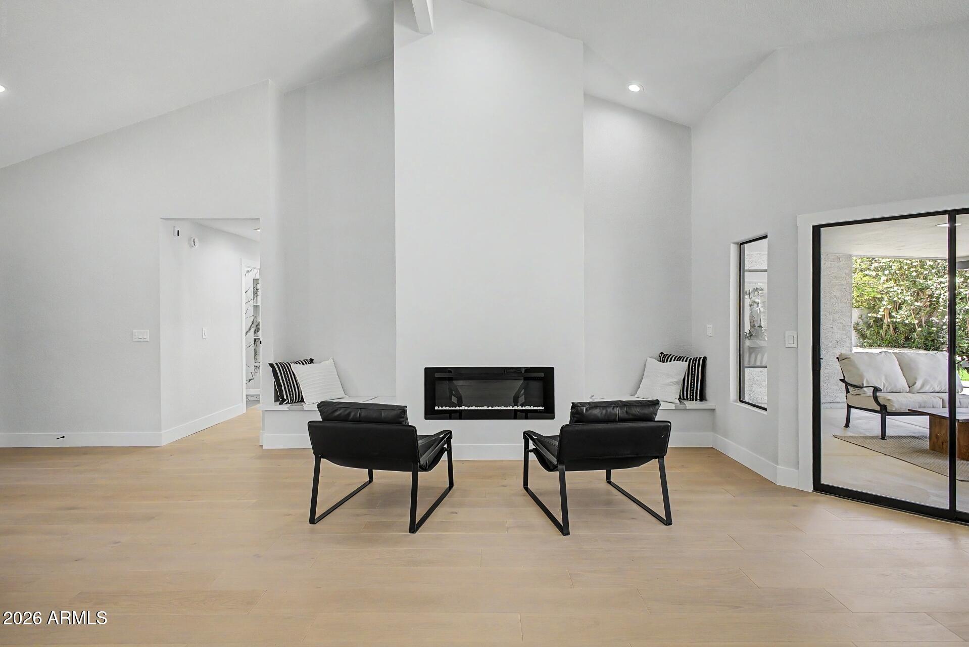 10190 N 106TH Street E