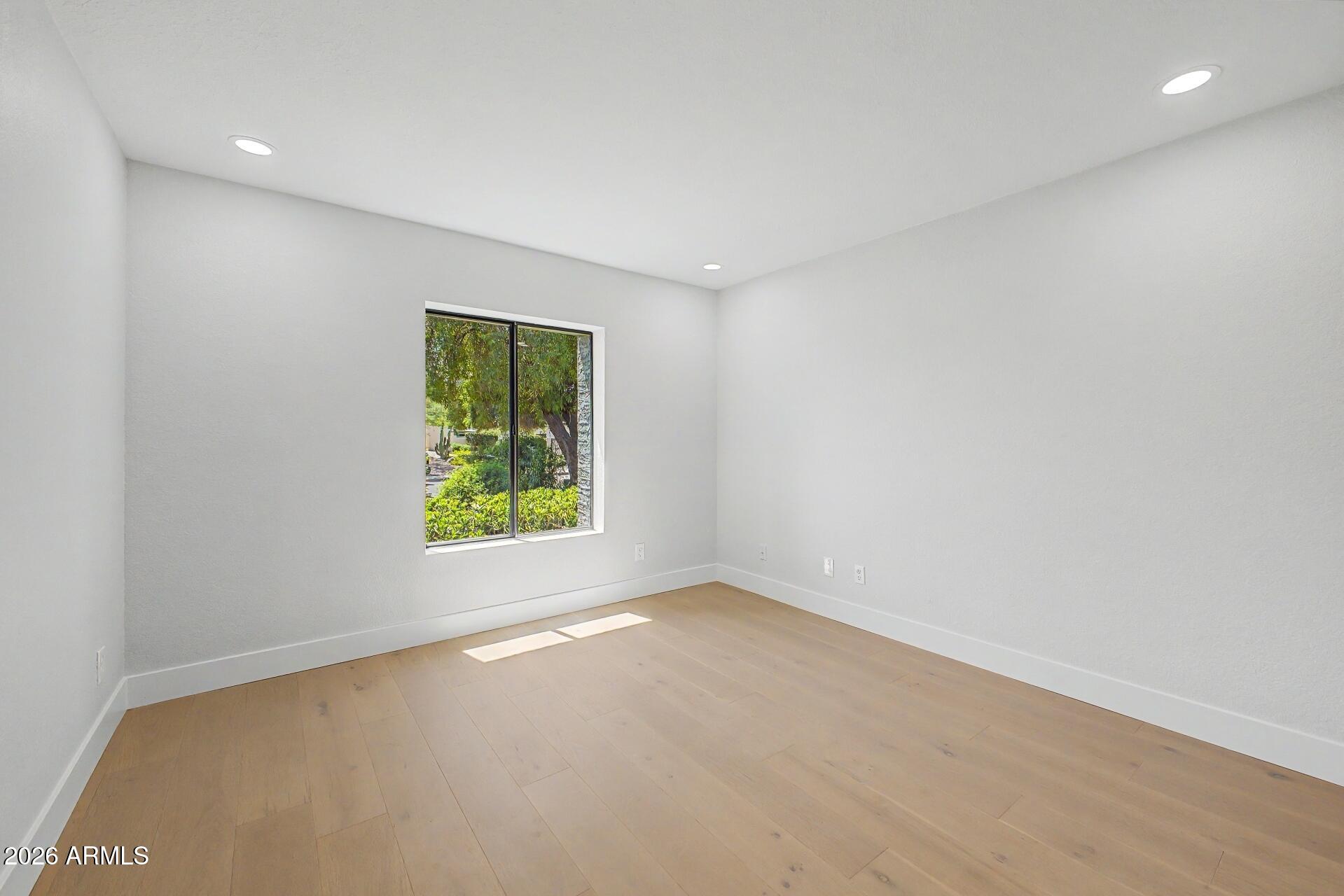 10190 N 106TH Street E