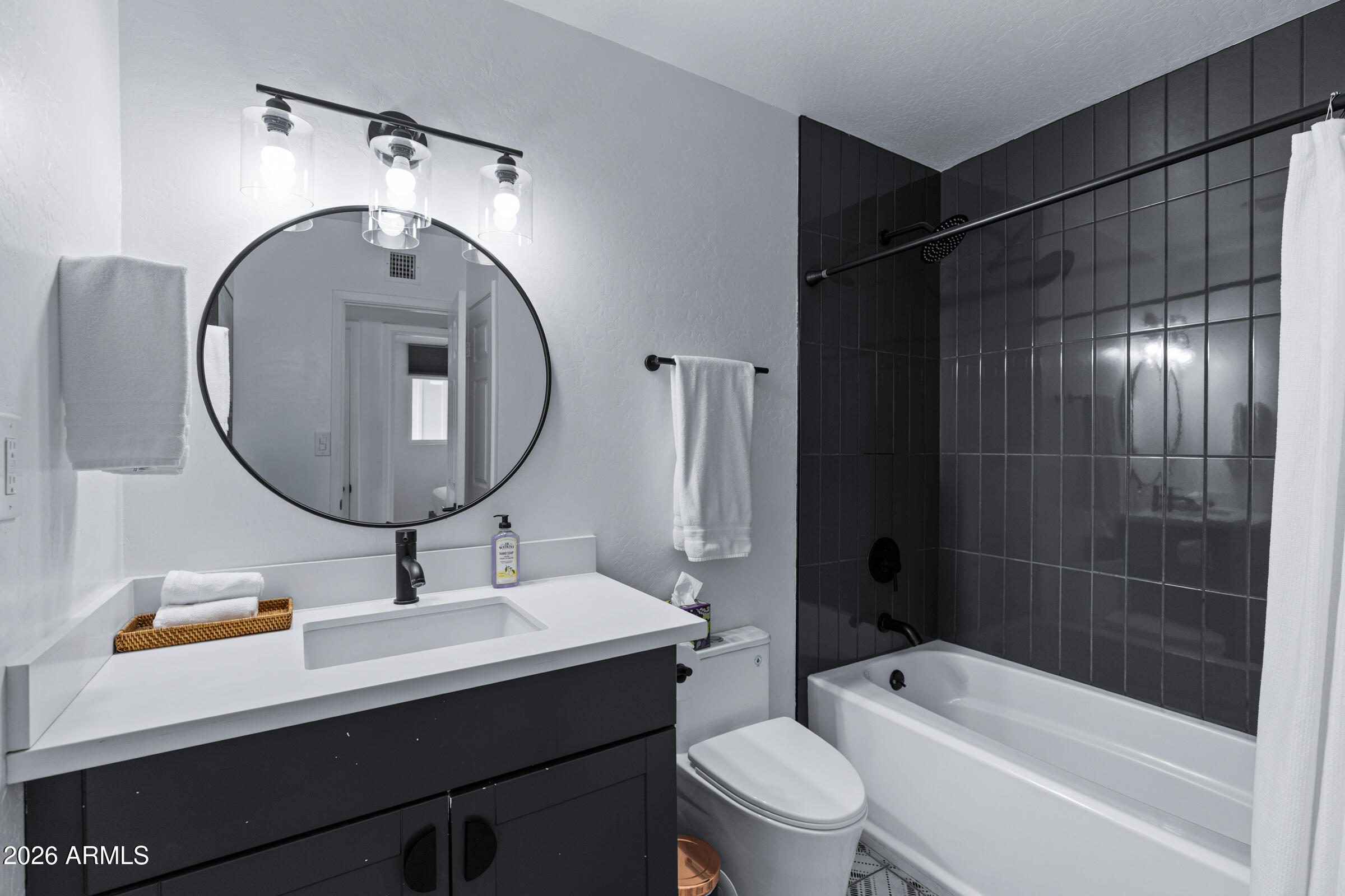 8501 E VERNON Avenue