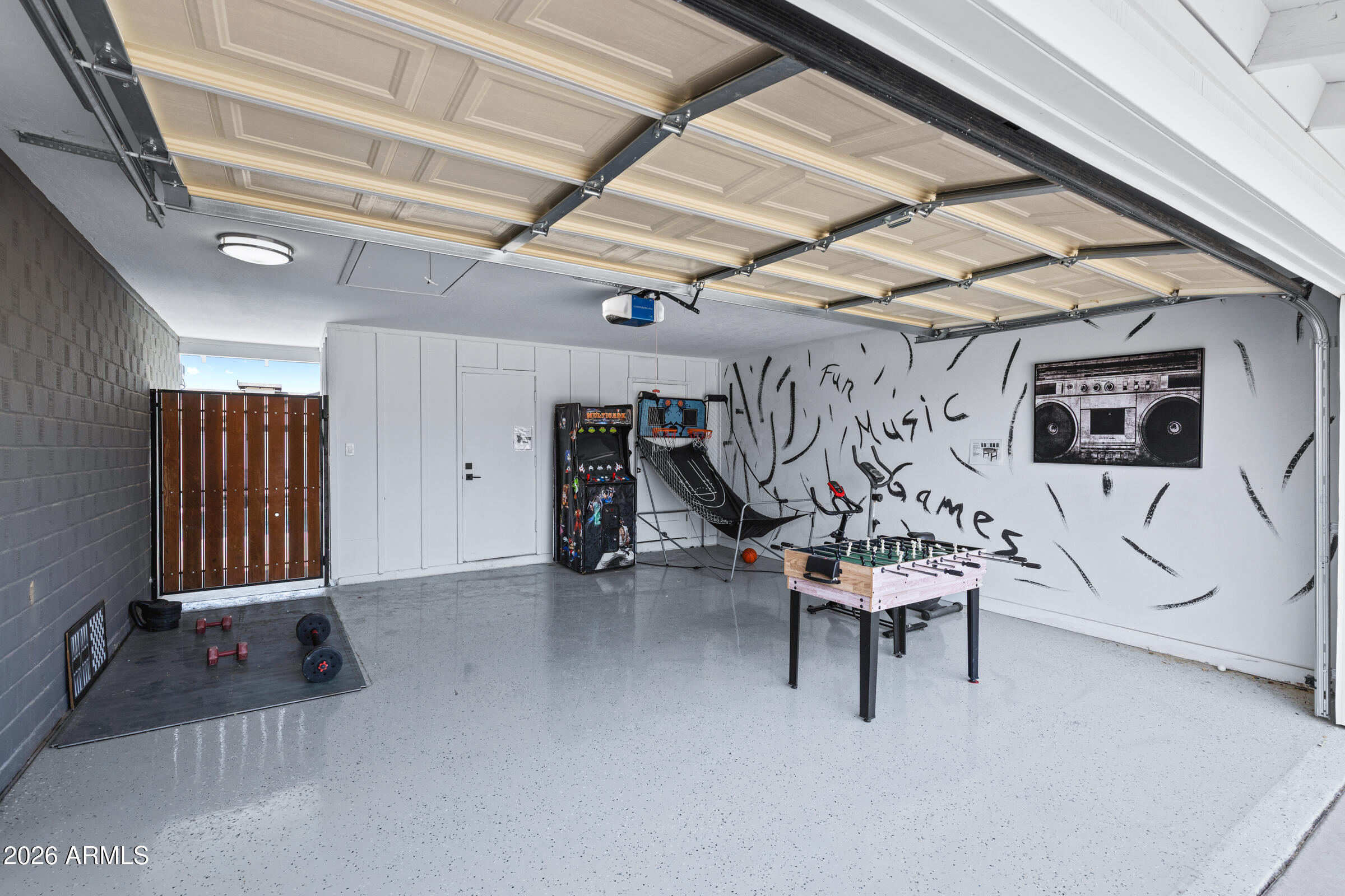 8501 E VERNON Avenue