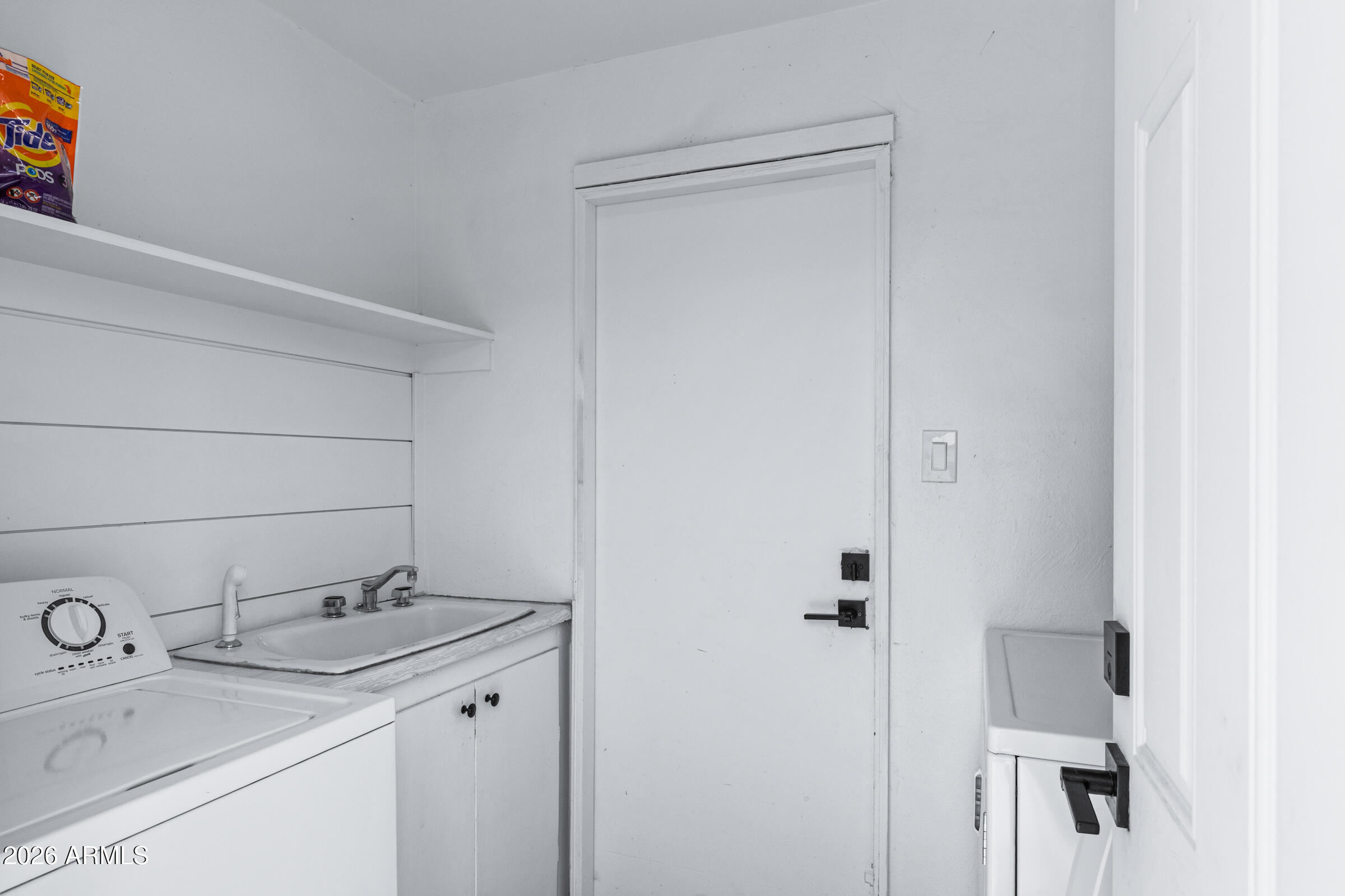 8501 E VERNON Avenue