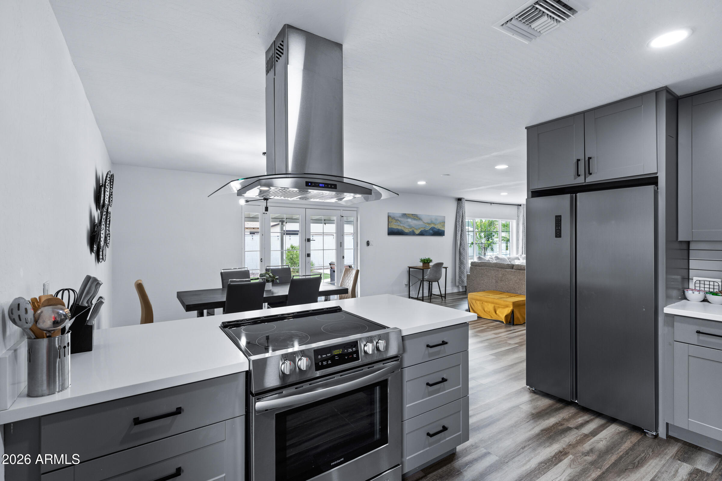 8501 E VERNON Avenue