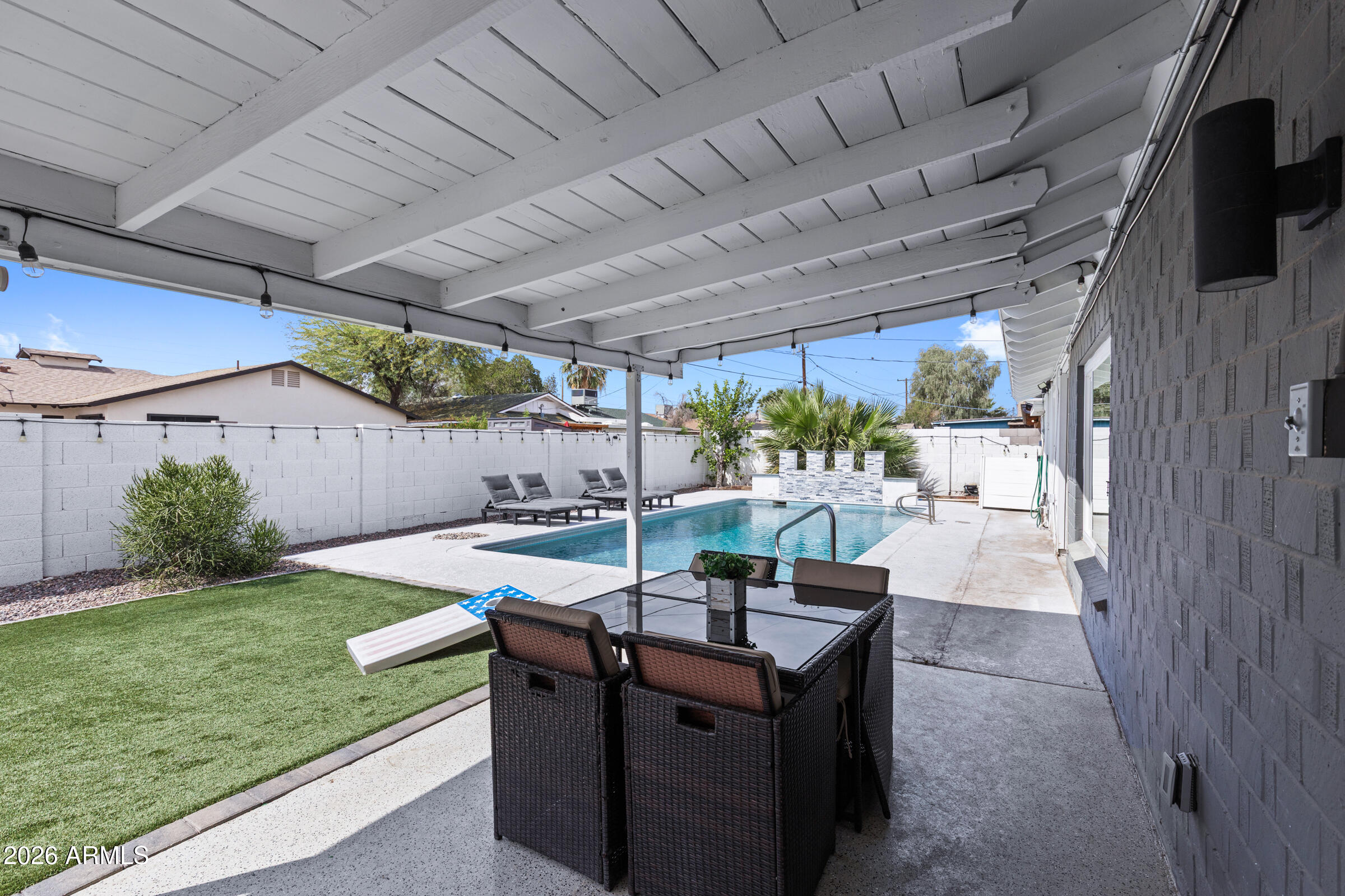 8501 E VERNON Avenue