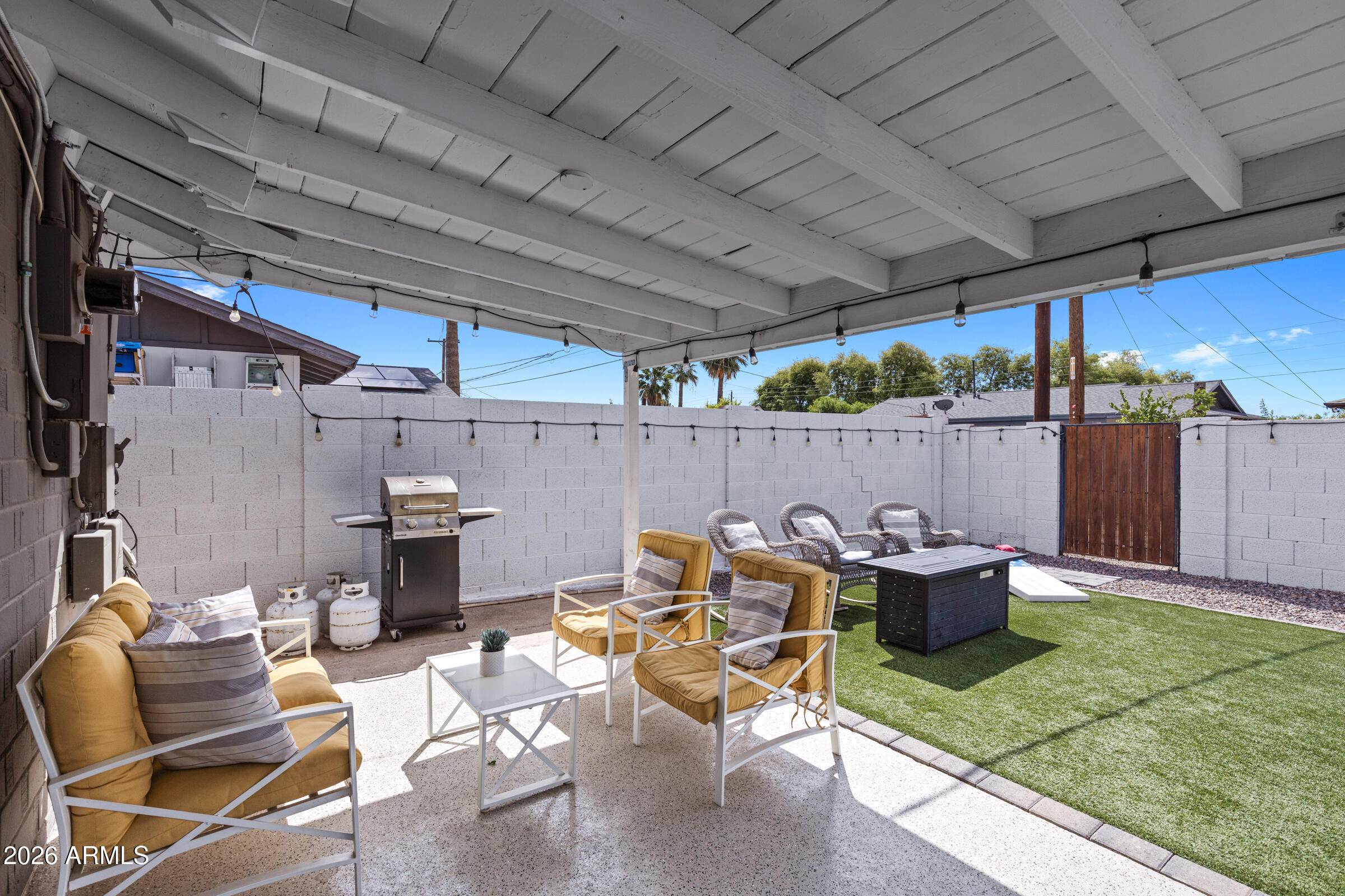 8501 E VERNON Avenue