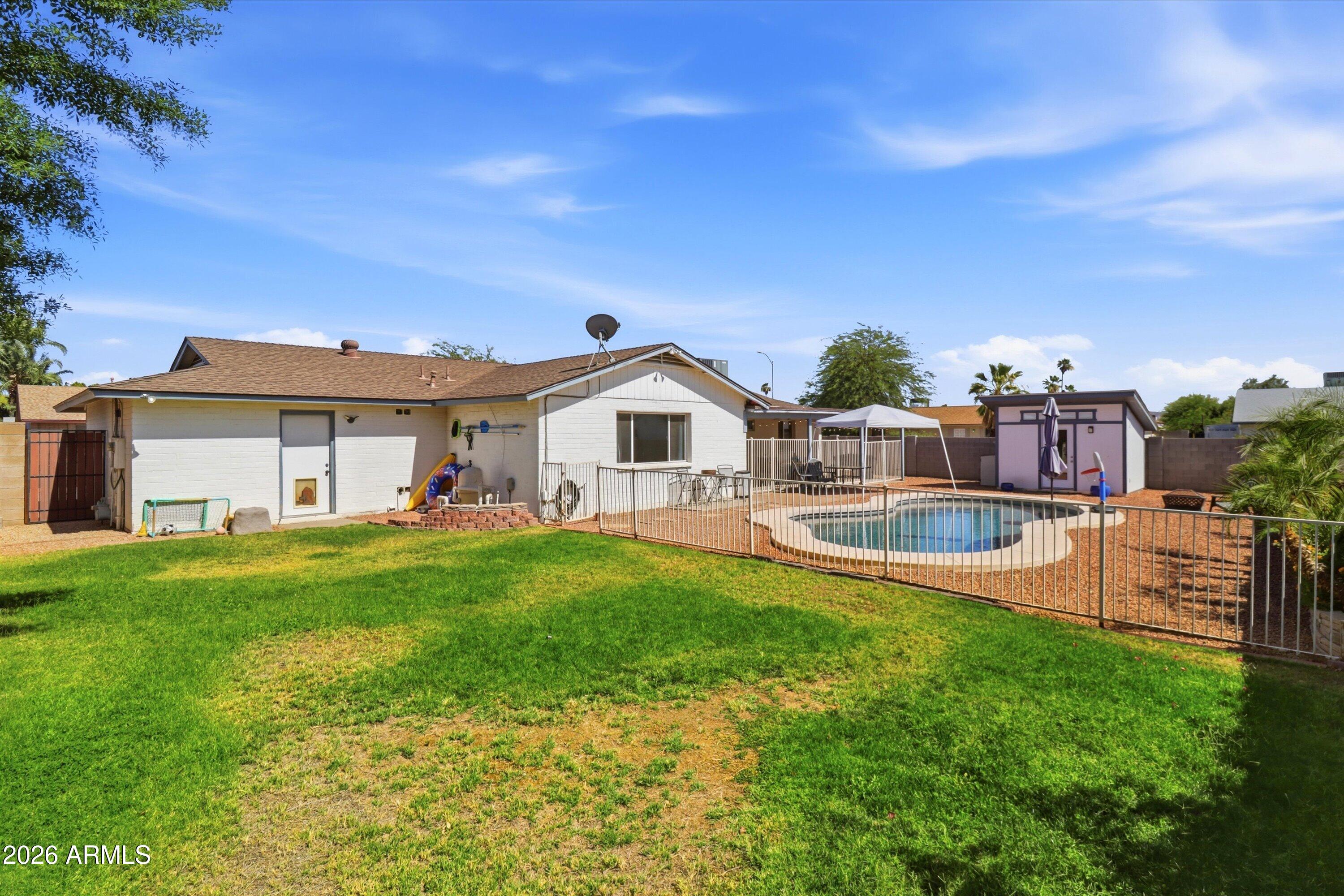 1934 W KRISTAL Way