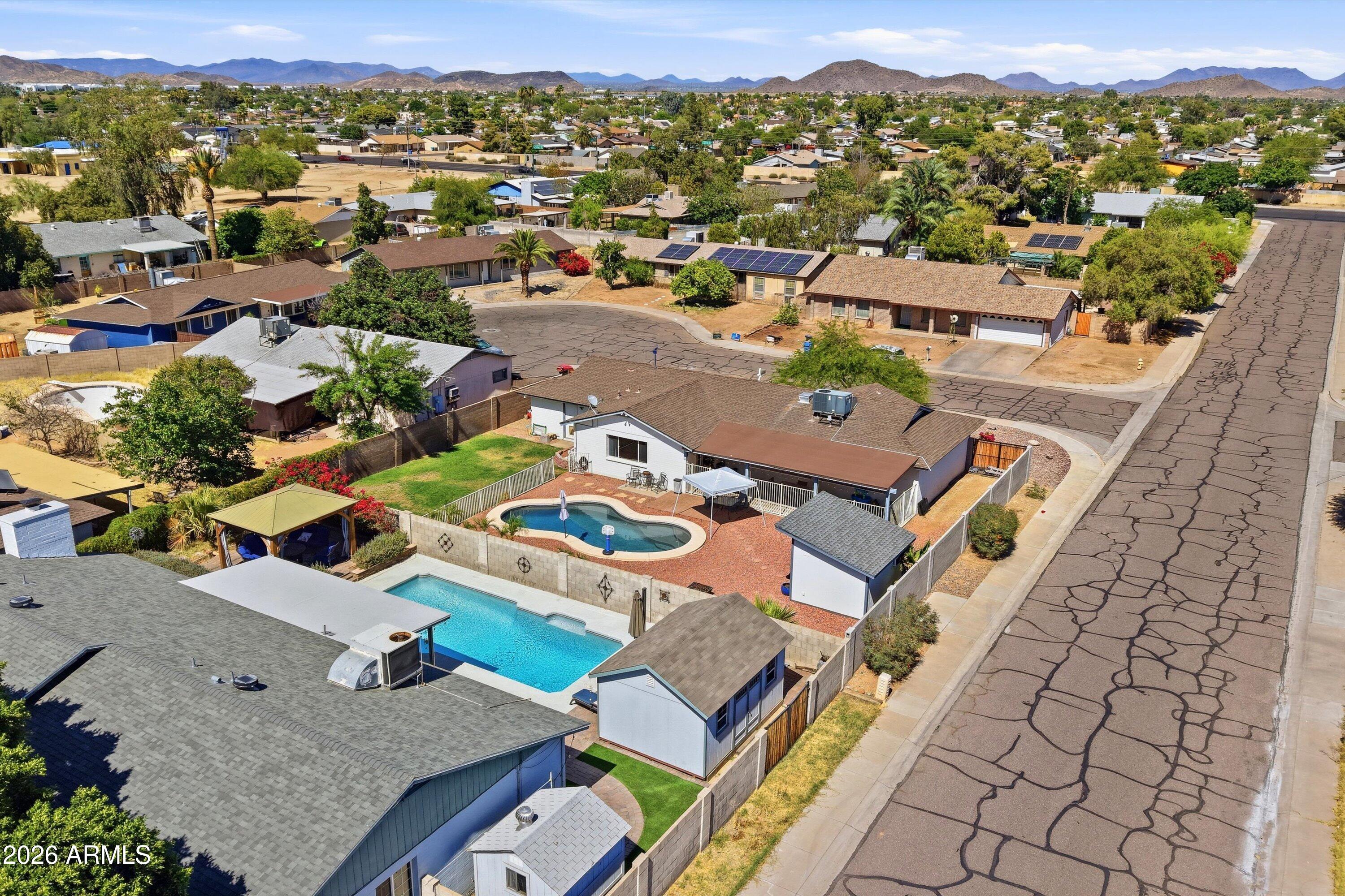 1934 W KRISTAL Way