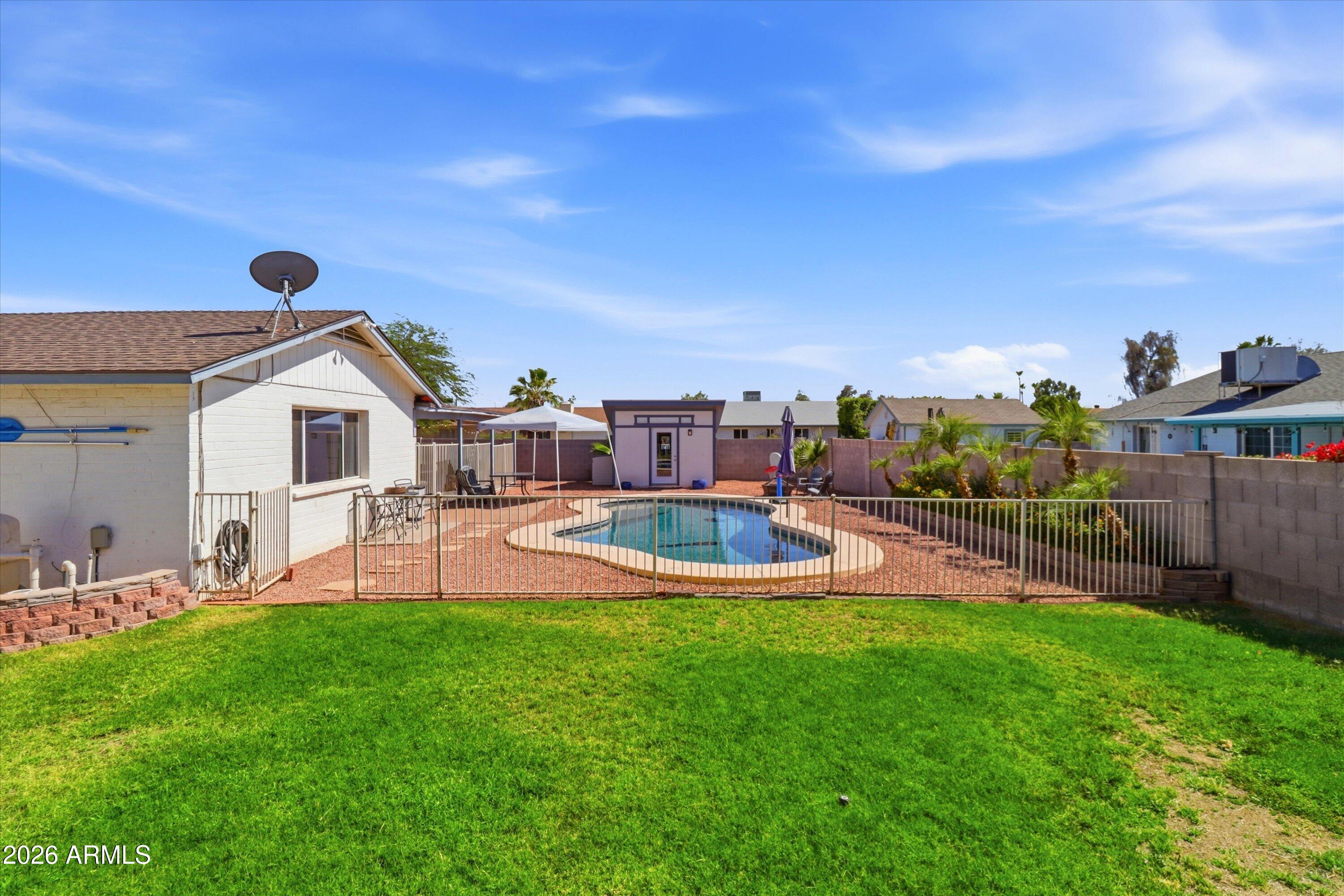 1934 W KRISTAL Way