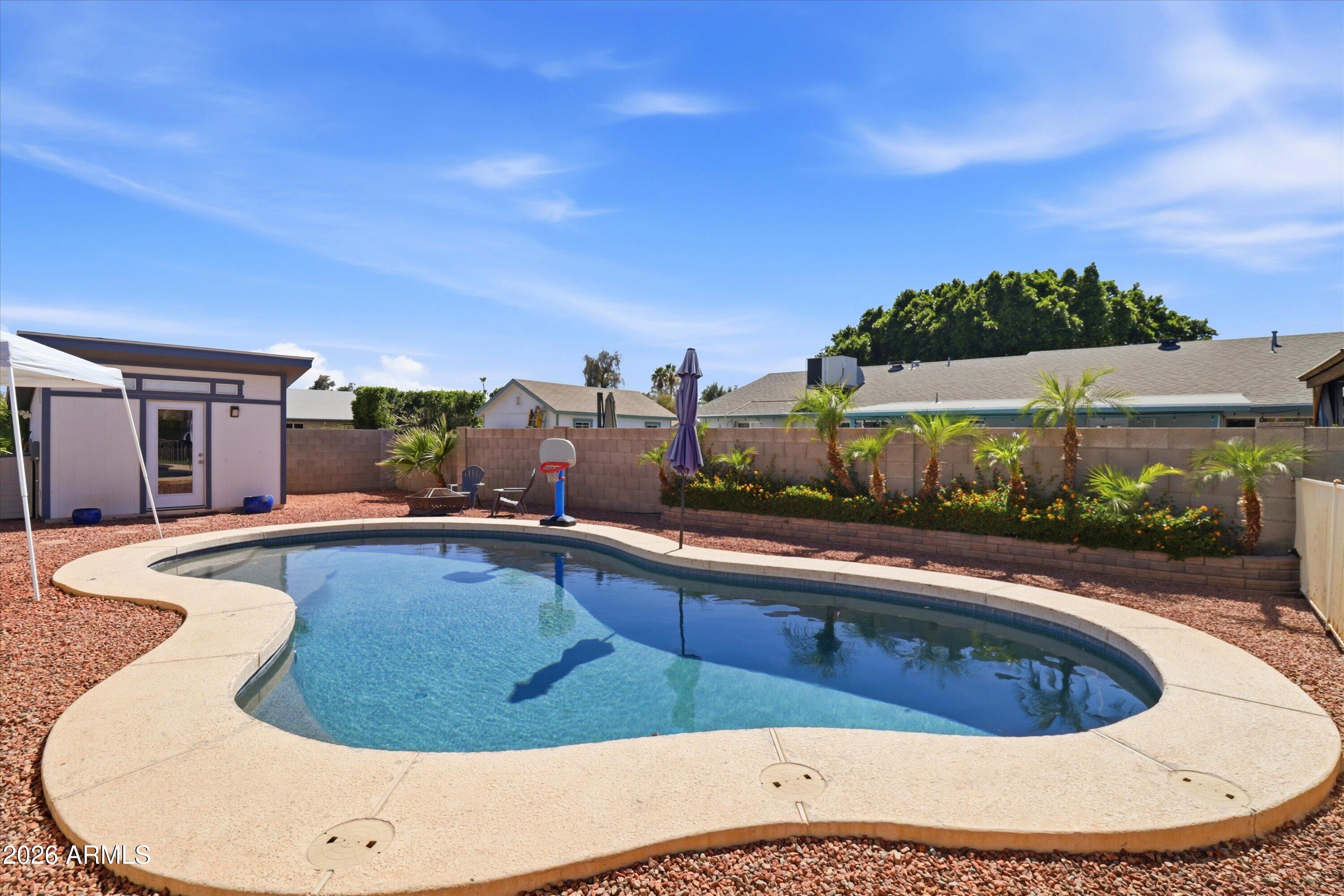 1934 W KRISTAL Way
