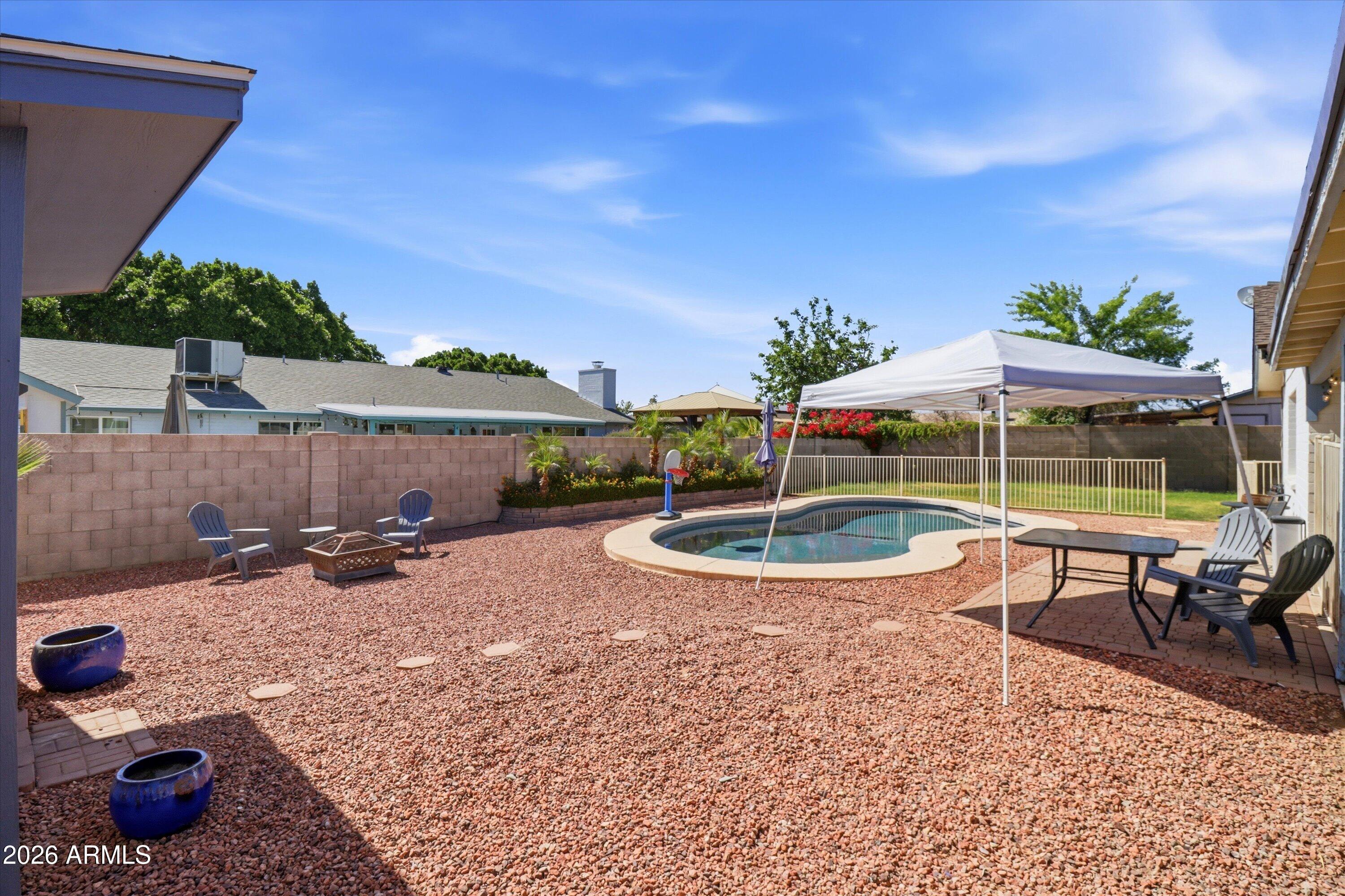 1934 W KRISTAL Way