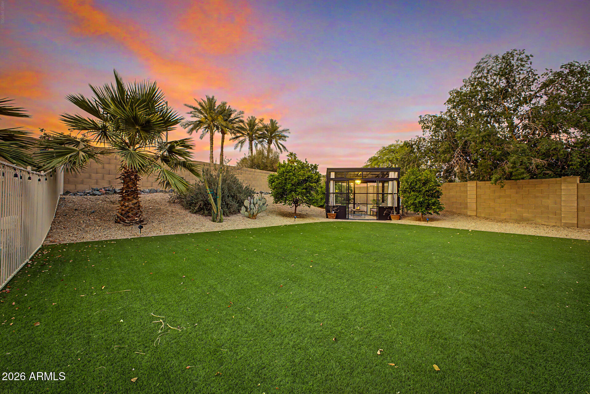 6854 W POTTER Drive