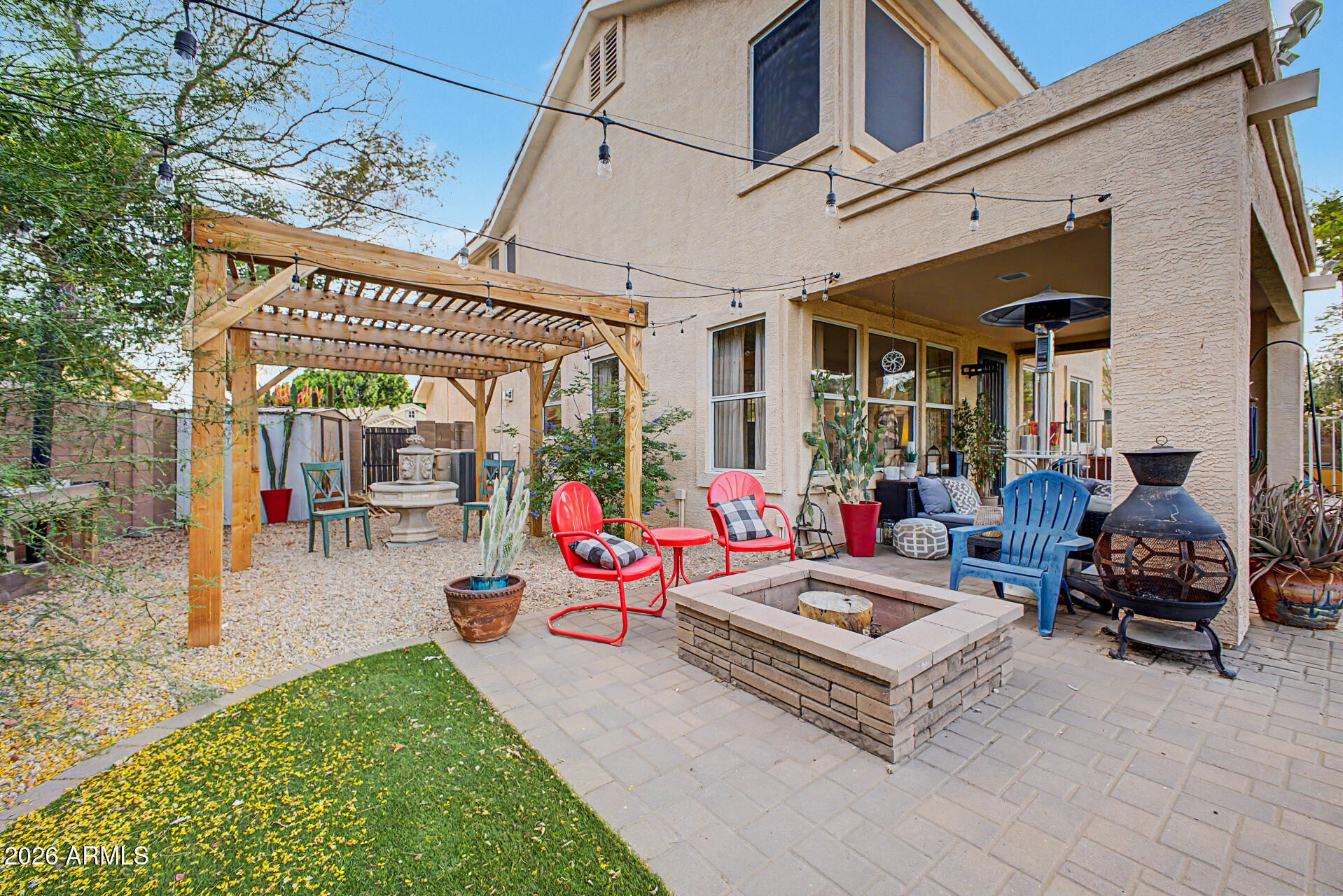 6854 W POTTER Drive