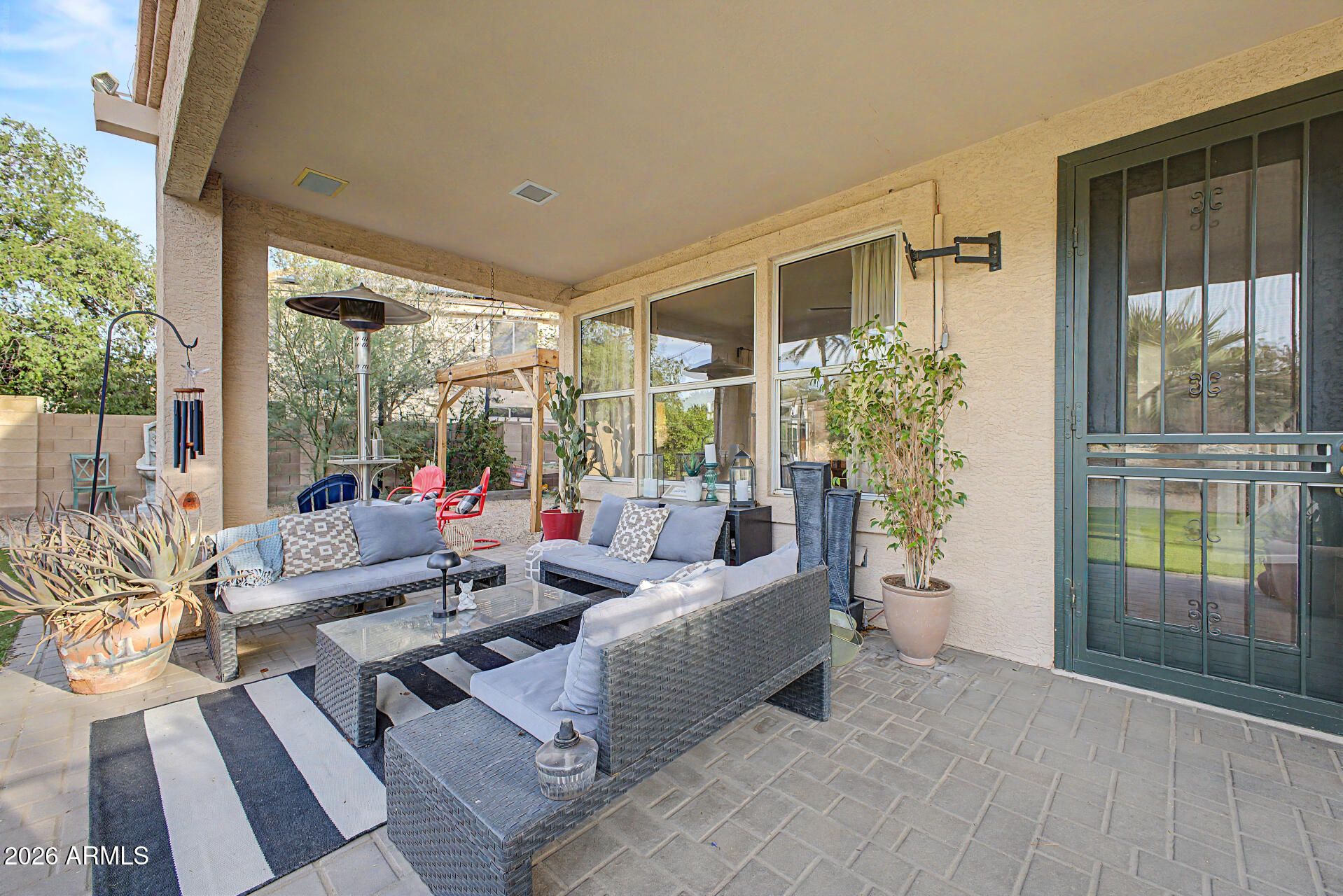 6854 W POTTER Drive