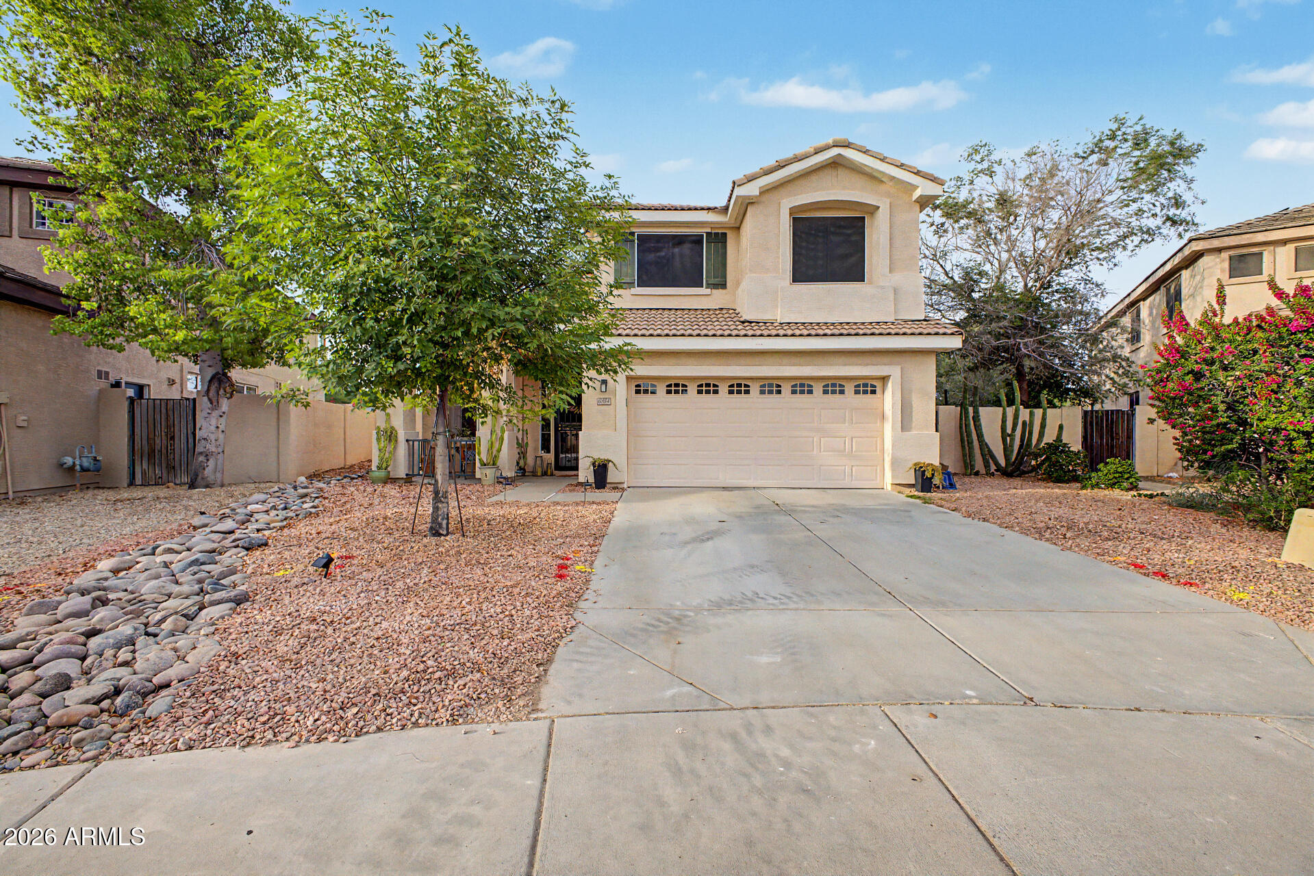 6854 W POTTER Drive
