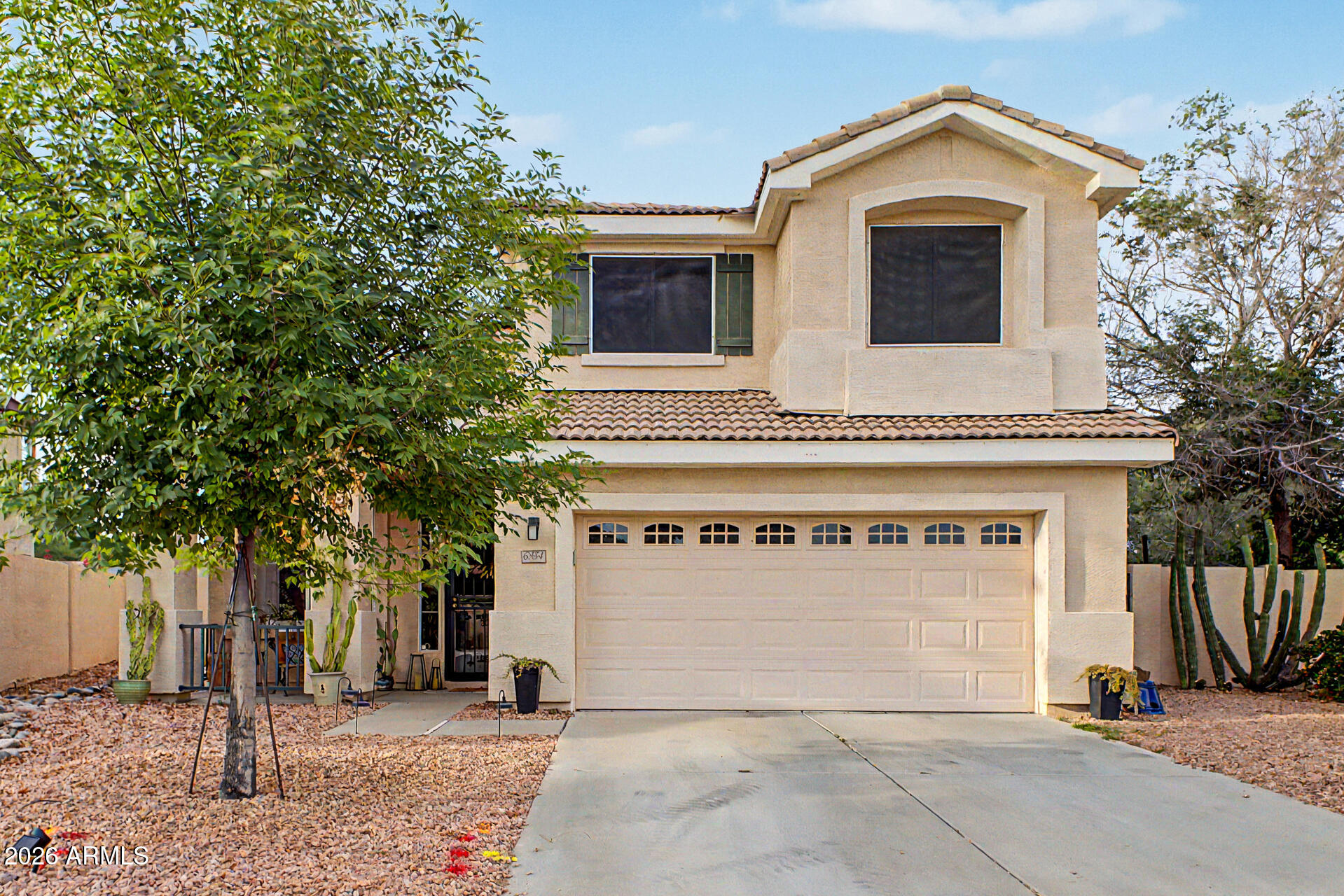 6854 W POTTER Drive