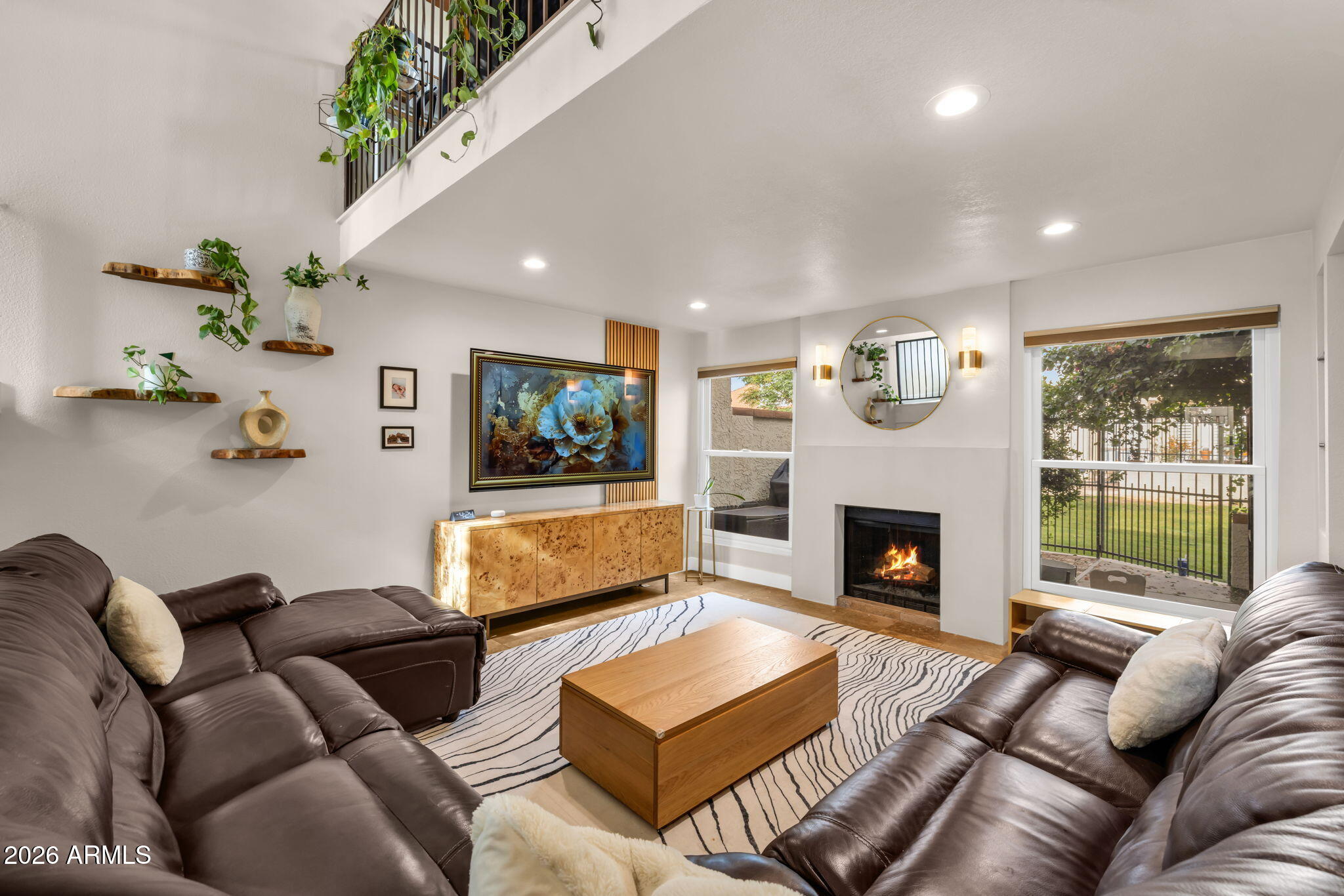 7609 N LYNN OAKS Drive