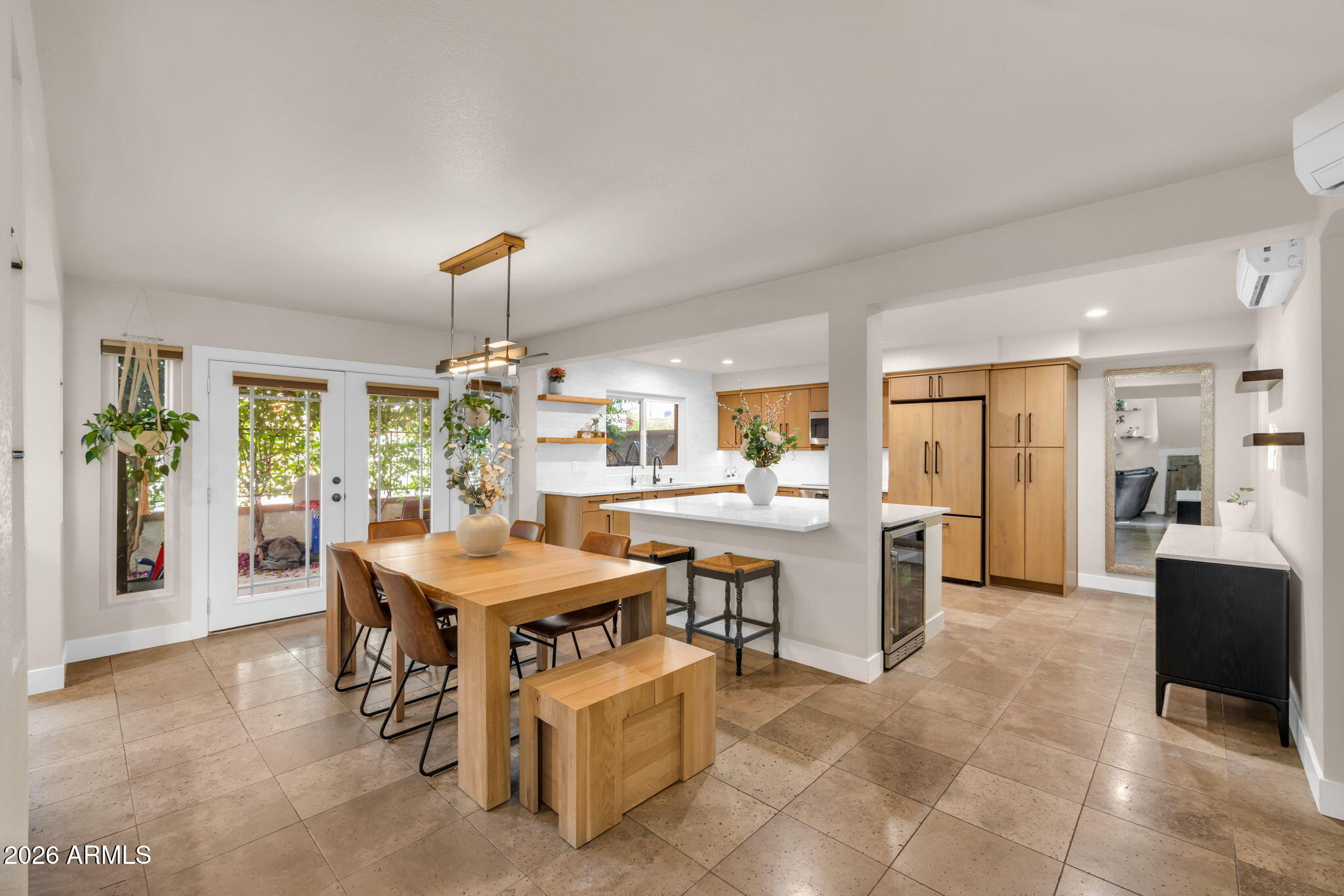 7609 N LYNN OAKS Drive
