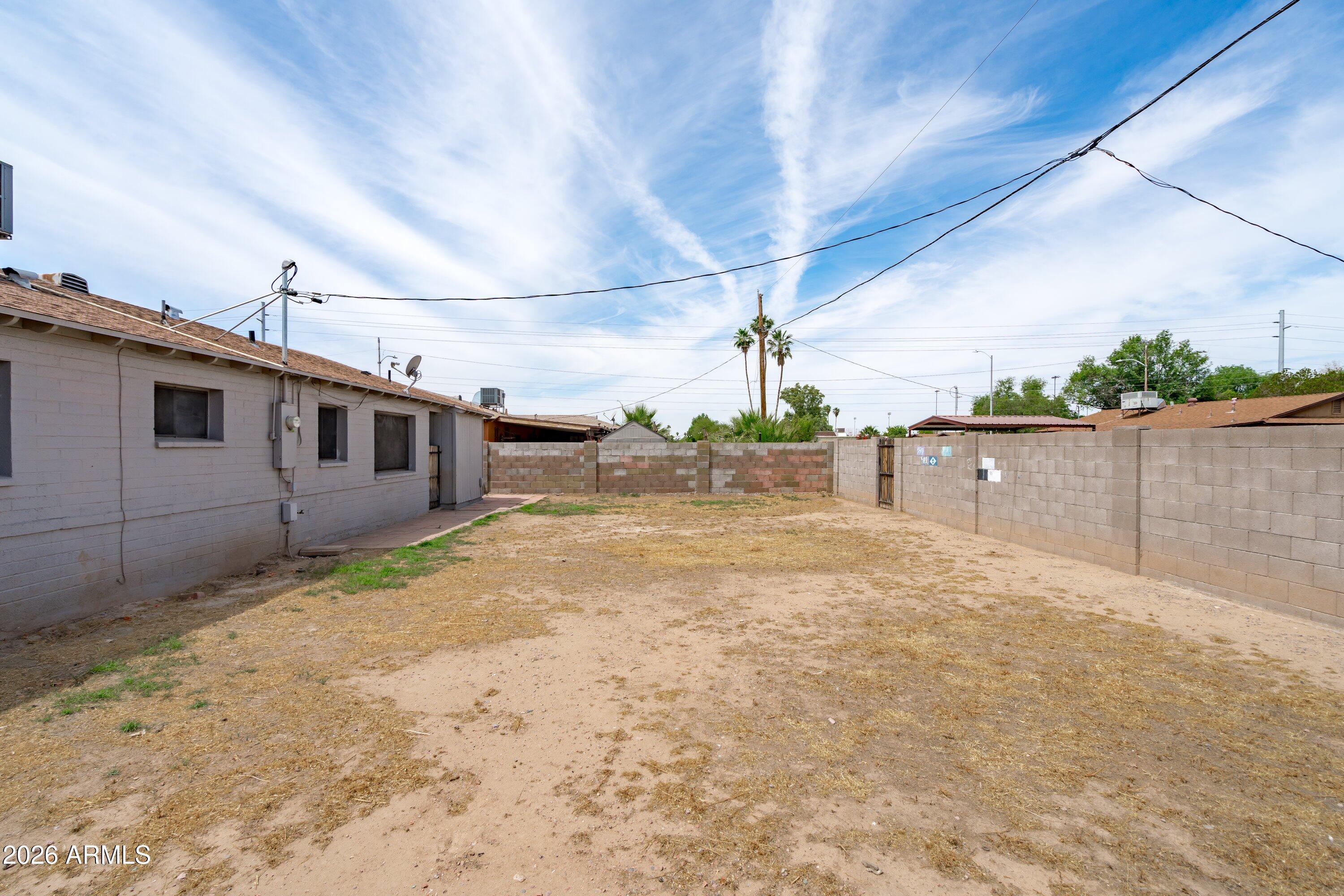 3438 W SIERRA Street