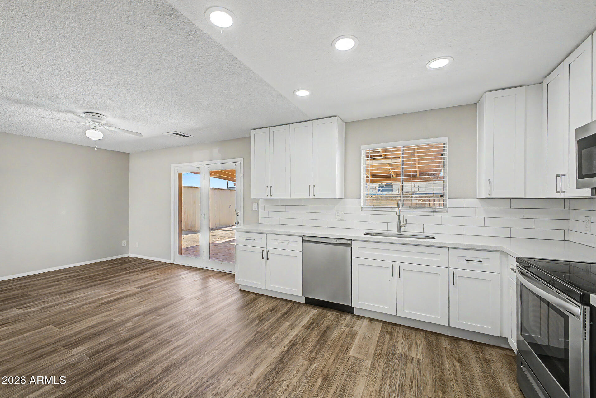 452 S JOHNSON