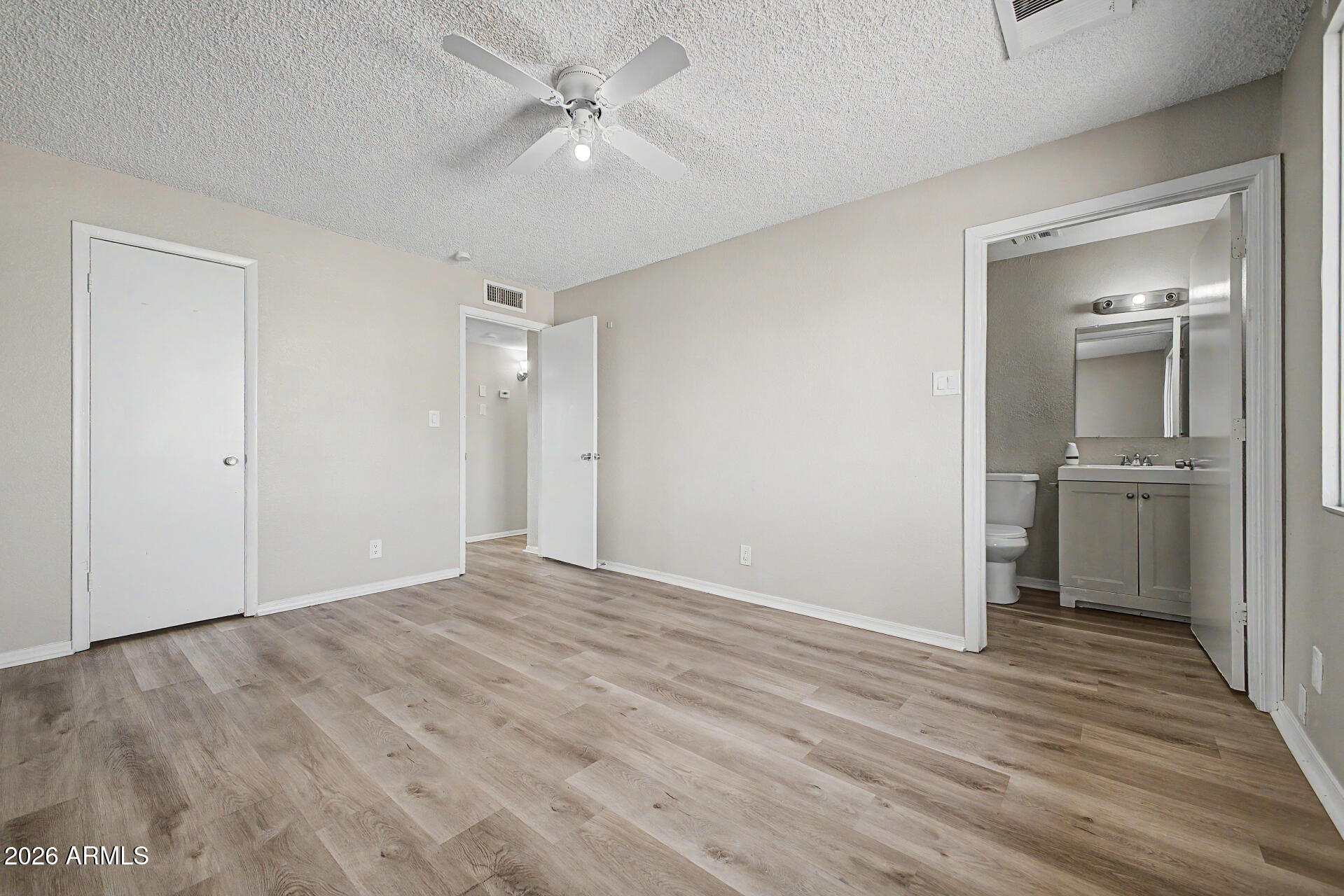 452 S JOHNSON