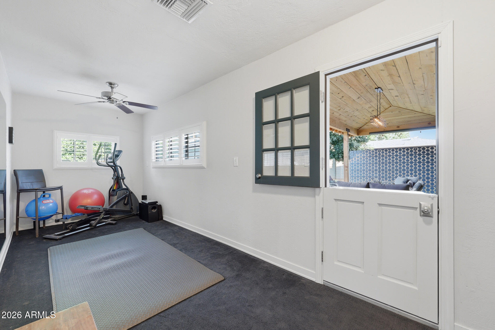 4523 N 35th Place
